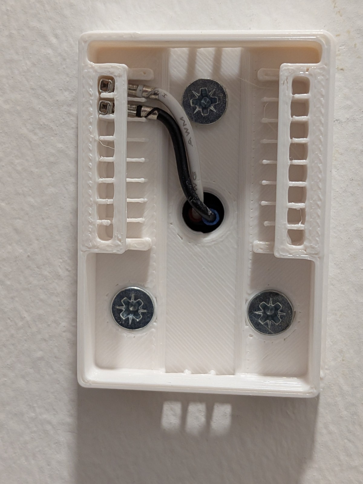 ESP32-Cam wallmount box — thumbnail 3