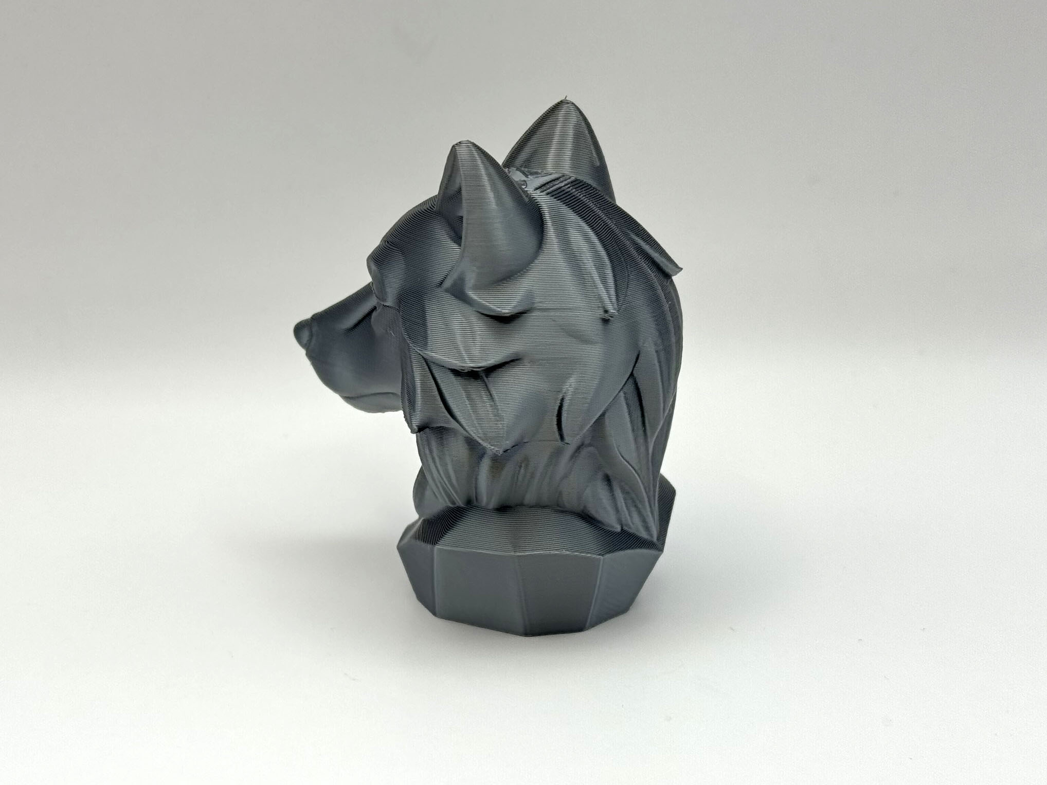 Miniatura 3 do modelo 3D Wolf Bust Decor