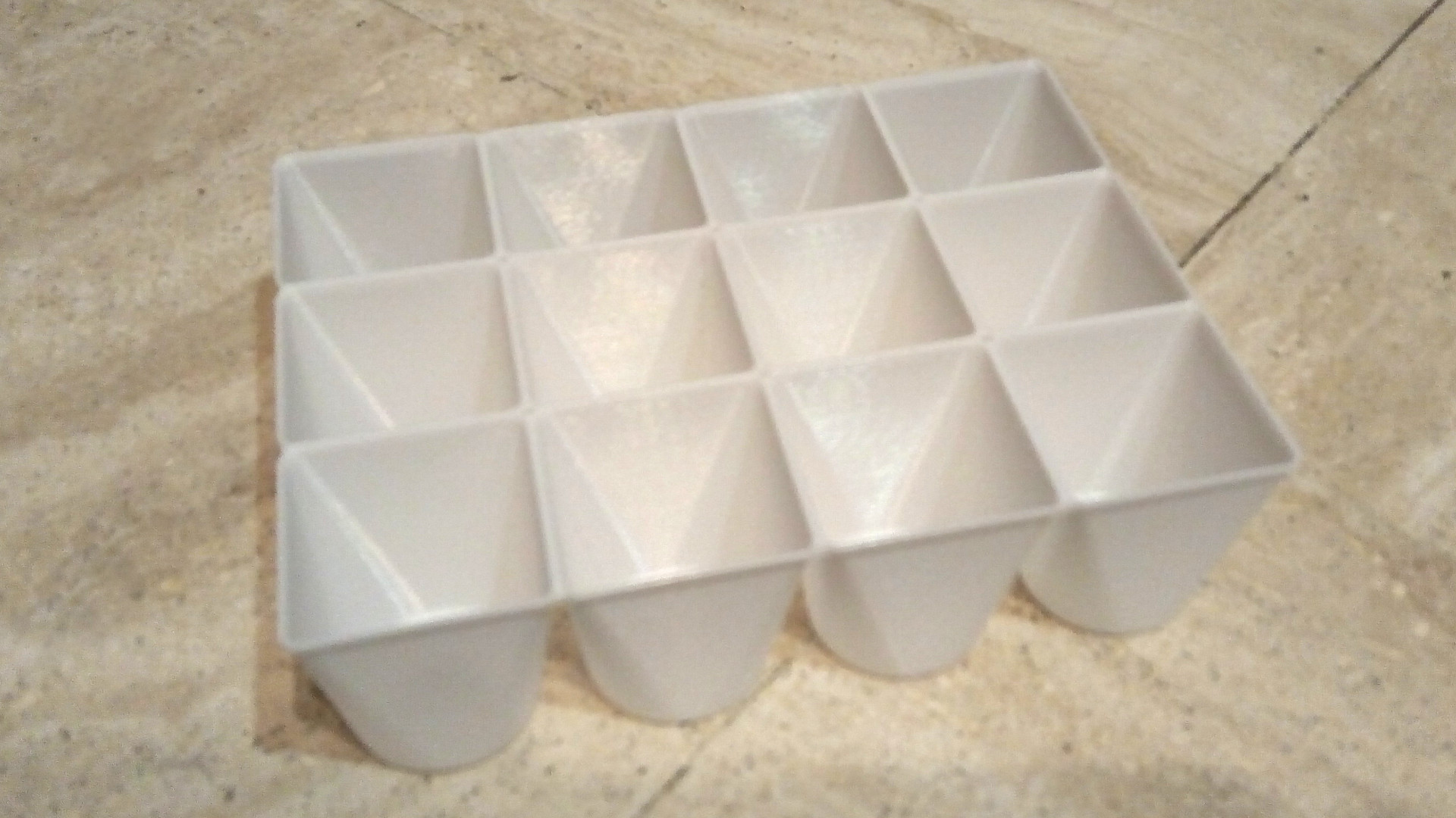 Miniatura 2 do modelo 3D Seed germinator