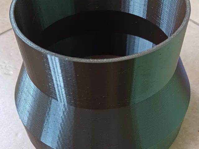 Redukce na digestoř ze 150 mm na 120 mm . Reducer For Cooker Hood Vent Ducting 150 mm To 120 mm