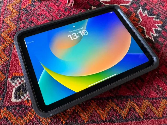 Multi-material iPad Mini bumper case