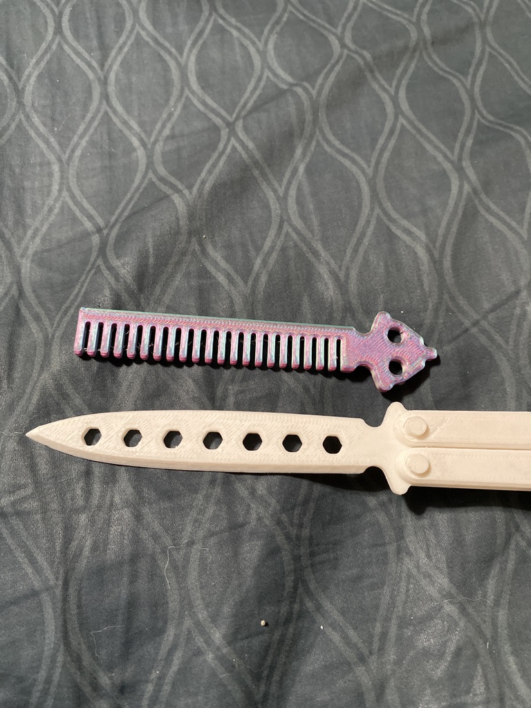 Comb blade for balisong knife