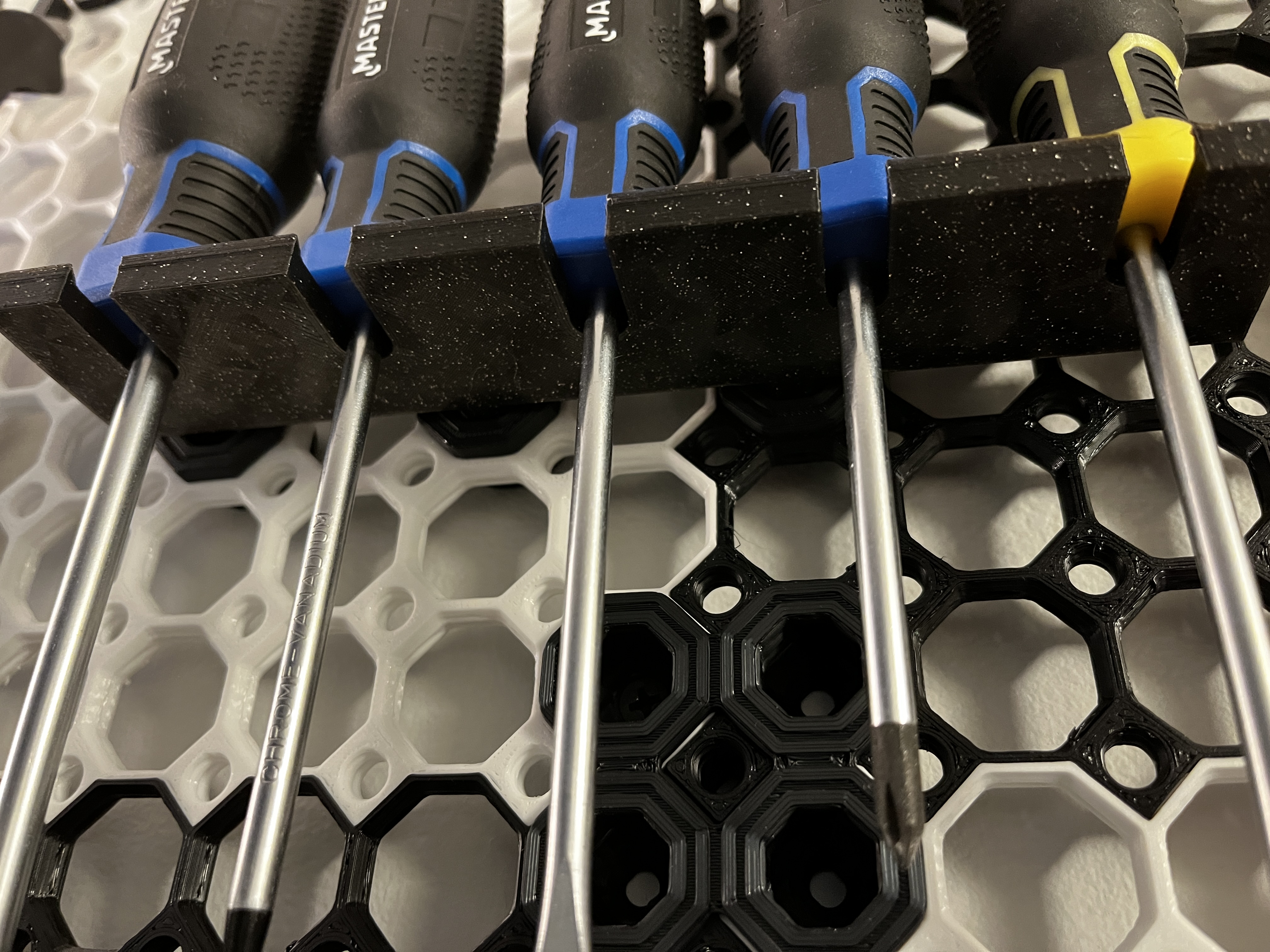 Miniatura 4 do modelo 3D Multiboard - Screw Driver Holder