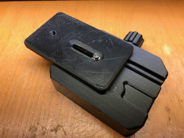 Miniatura 2 do modelo 3D Camera Quick Release Clamp/Tripod mount 