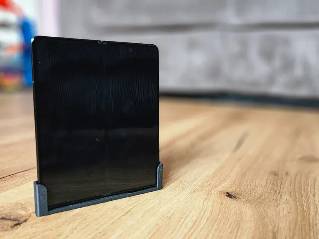 Samsung Galaxy Z Fold 3 Car Mount