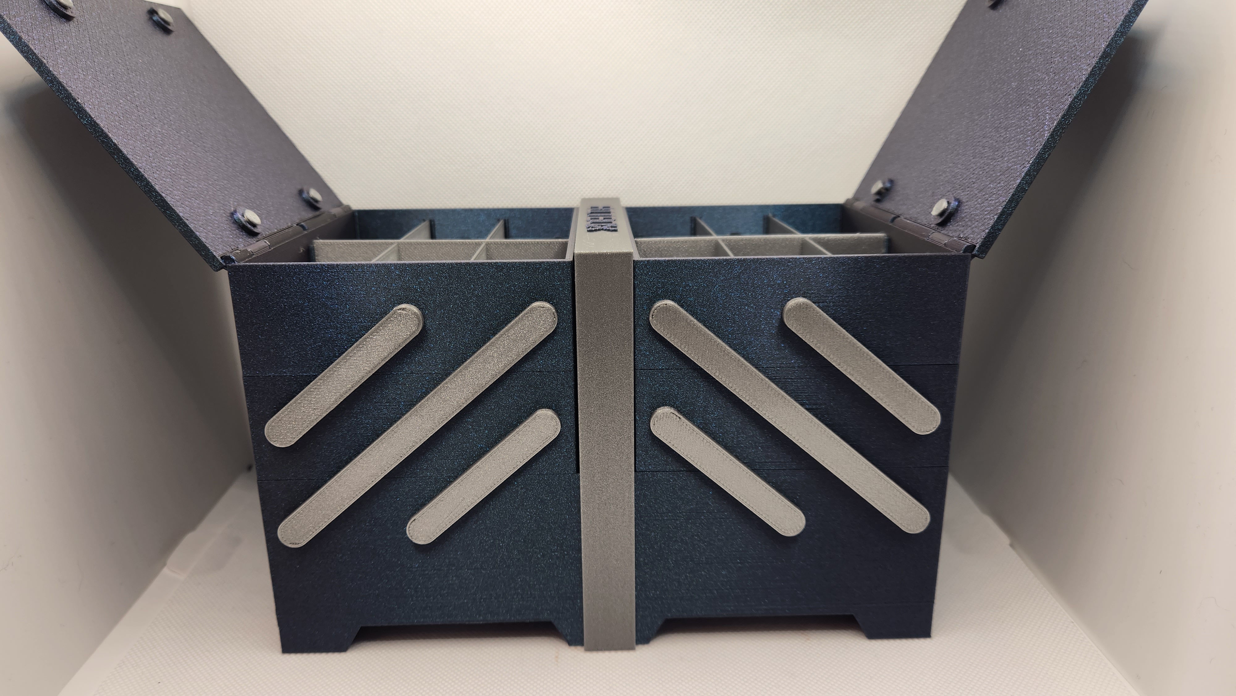 Miniatura 4 do modelo 3D BitBox Stackable Cantilever Sewing Box
