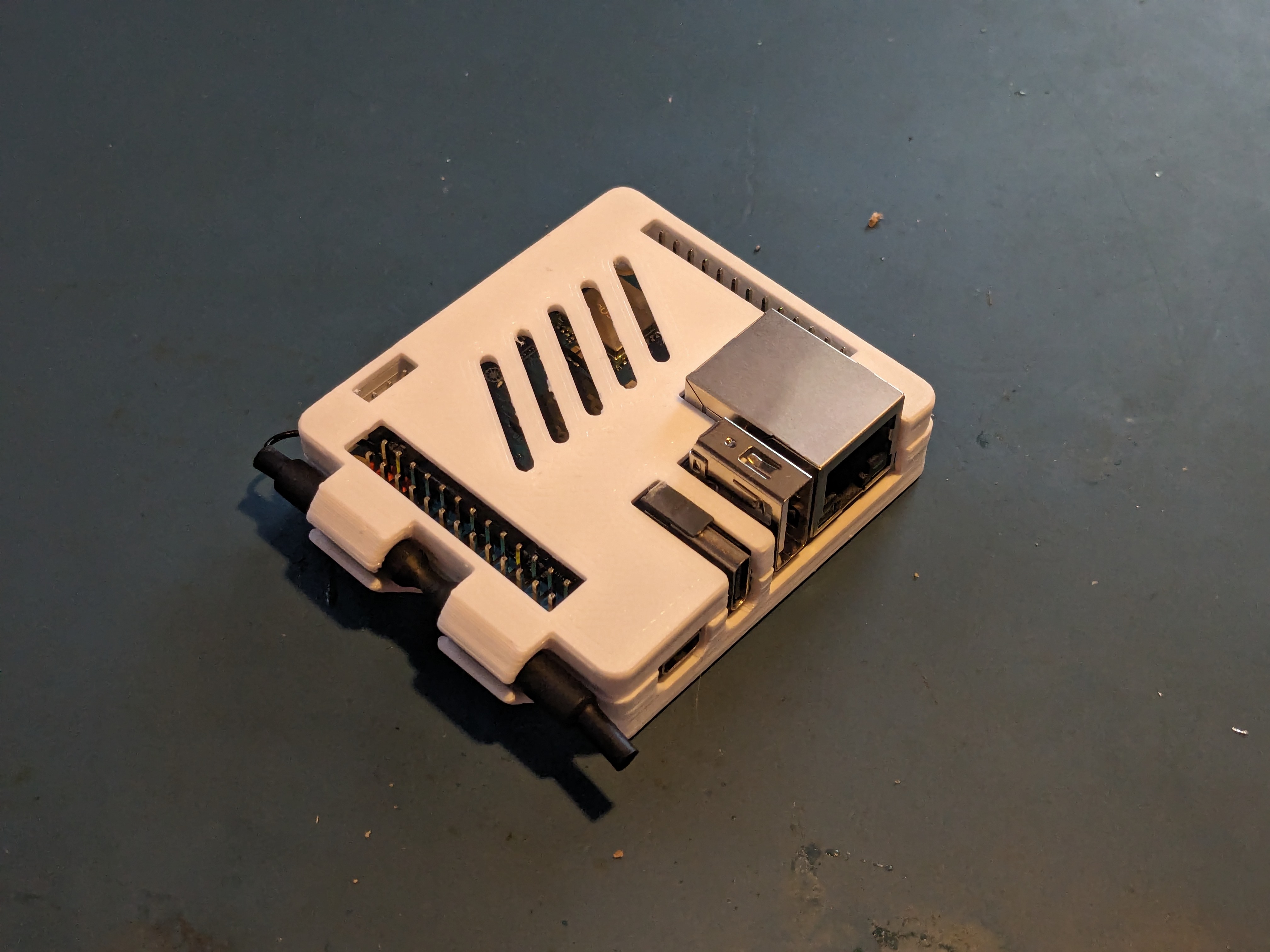 Orange Pi Zero 3 Case with Antenna Mount