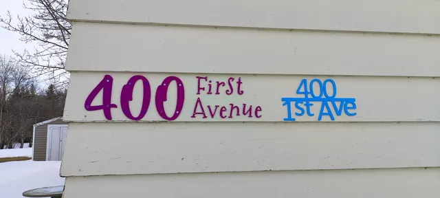 400 1st Ave, House Sign