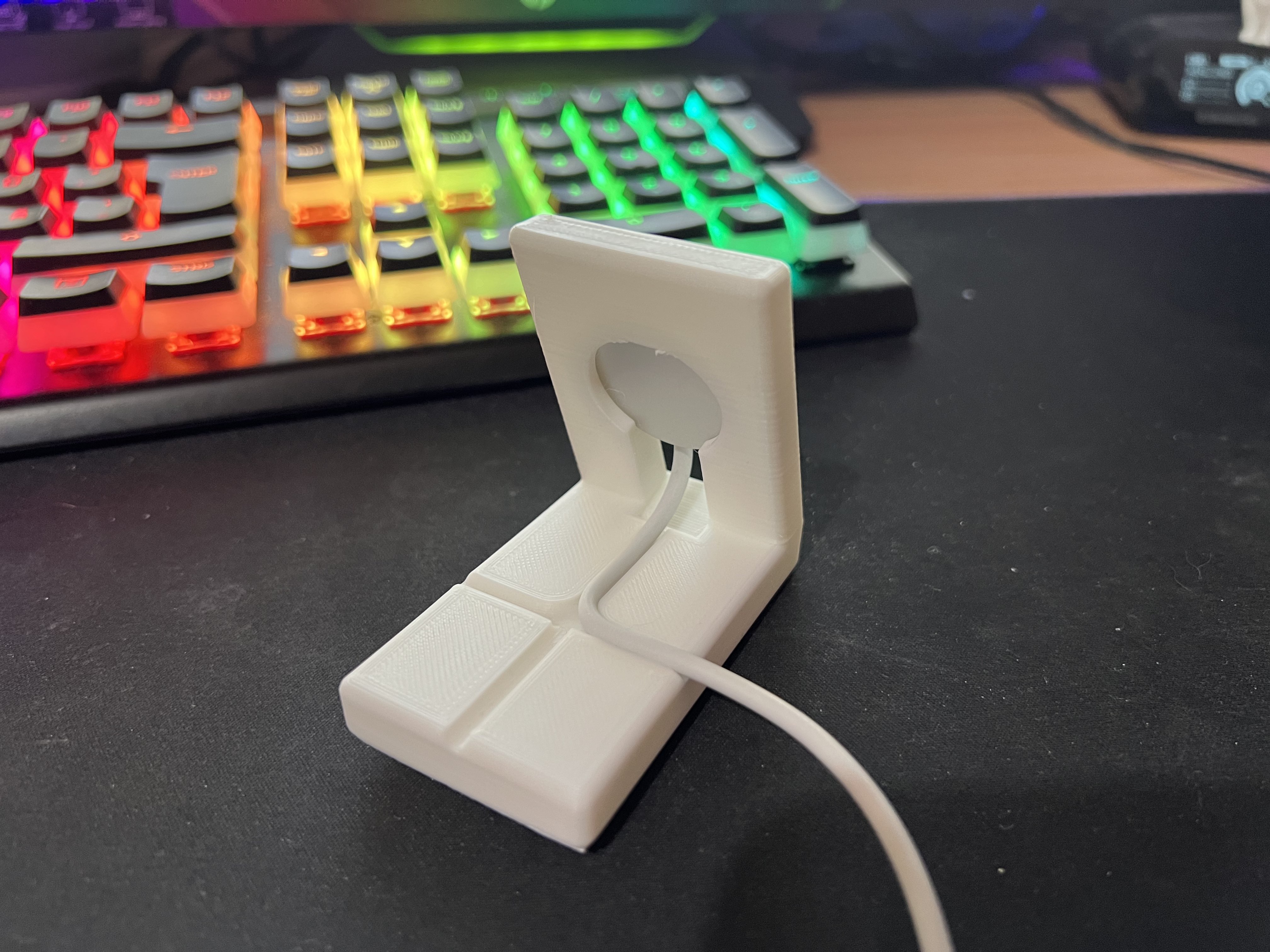 Simple AppleWatch stand with cable routing by Louid | Download free STL ...