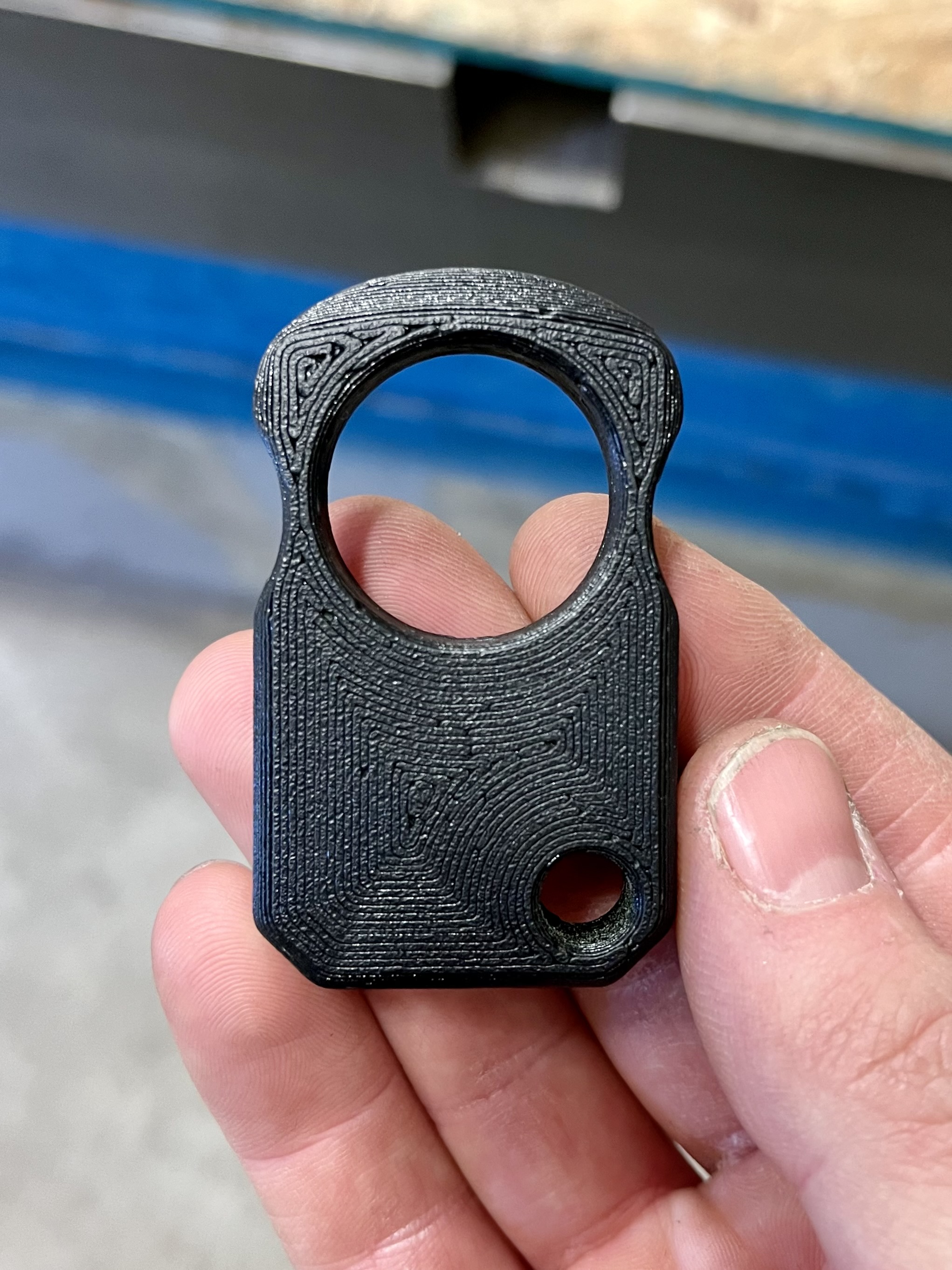 Single Knuckle Duster