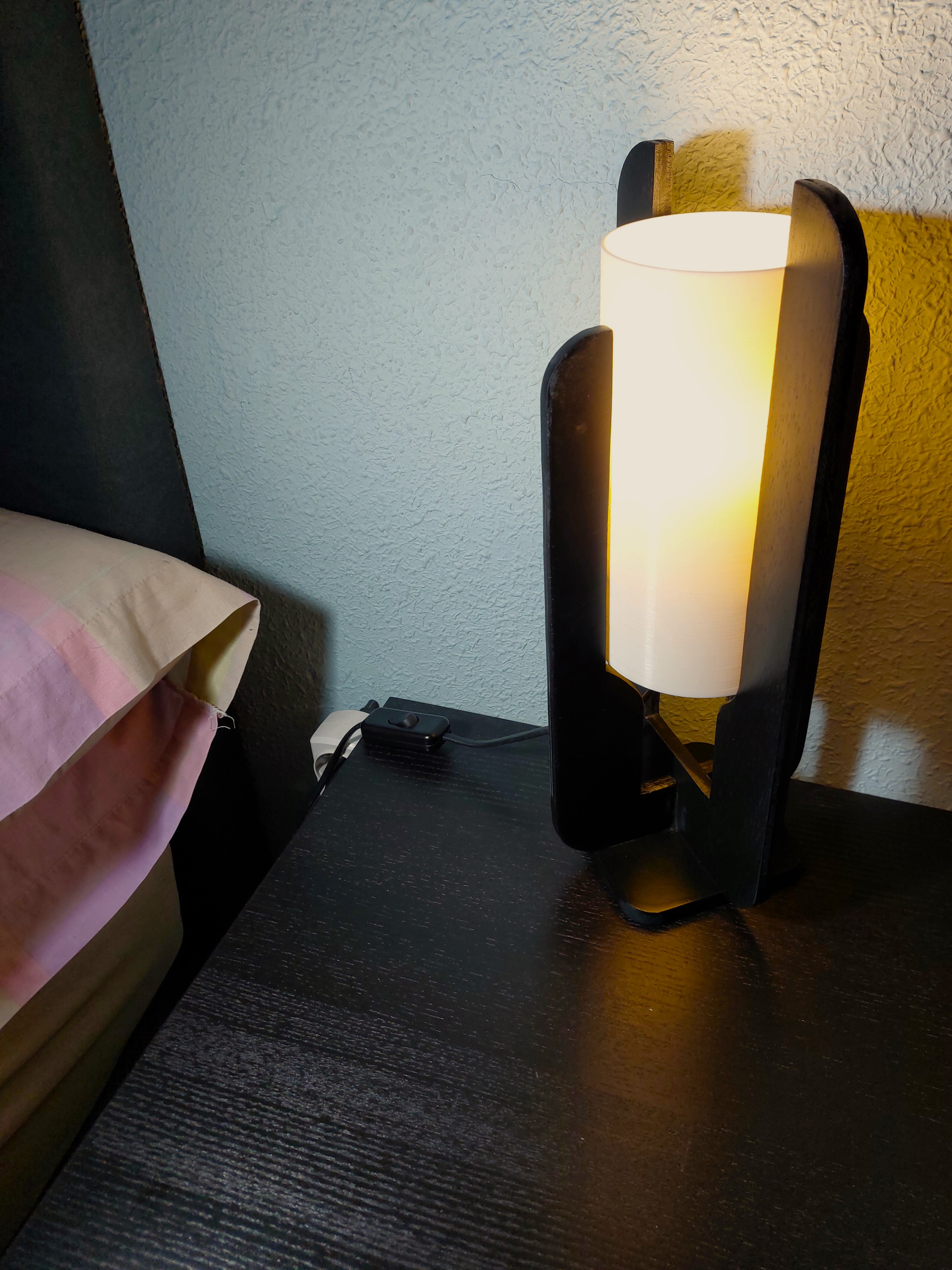 Nightstand lamp