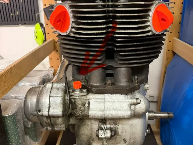 Norton commando Tacho drive house cover