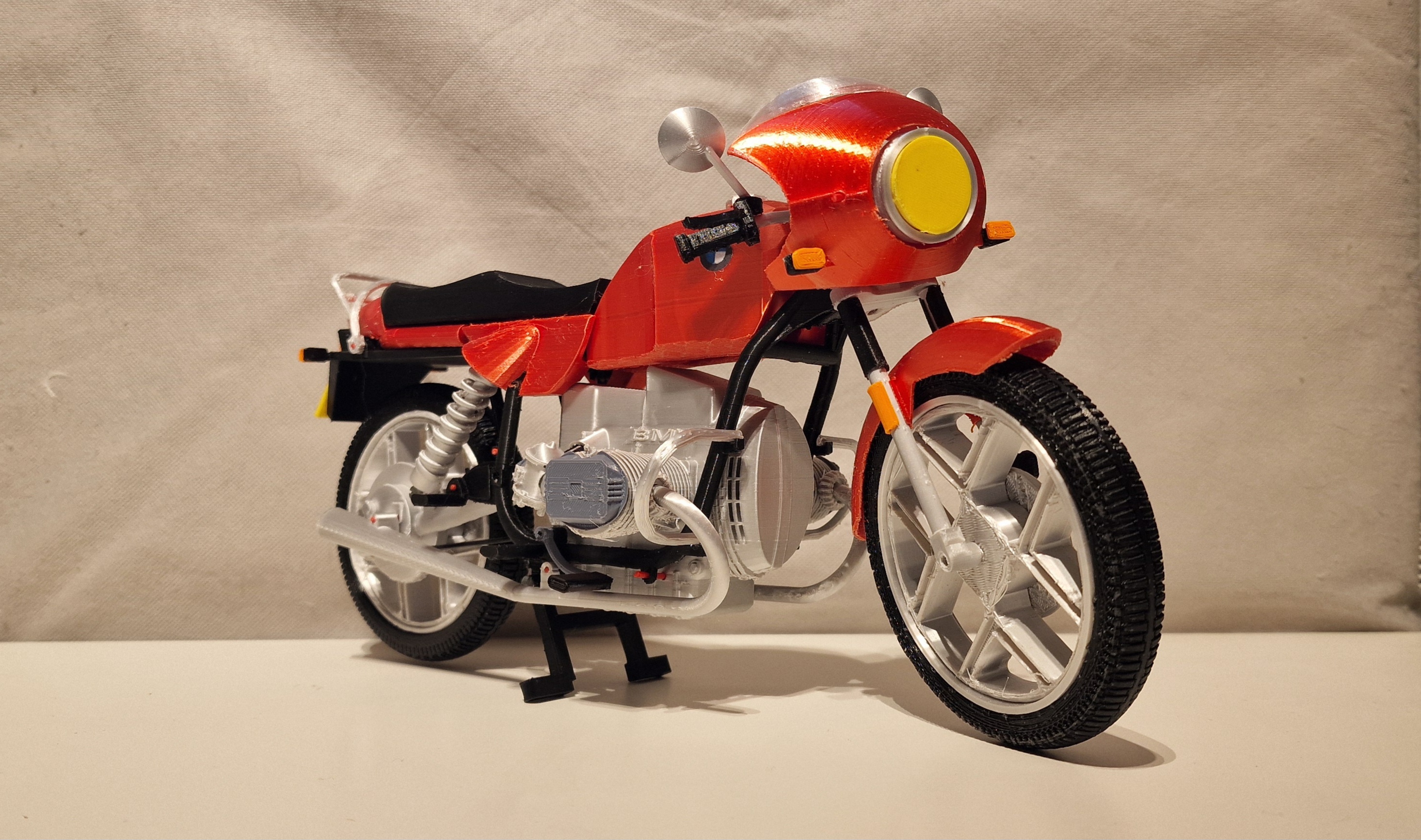 BMW R80 Monoshock Road 1985 Designer Ed van der Heijden.