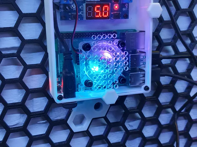 HoneyComb hook for 32.2mm deep Pi case