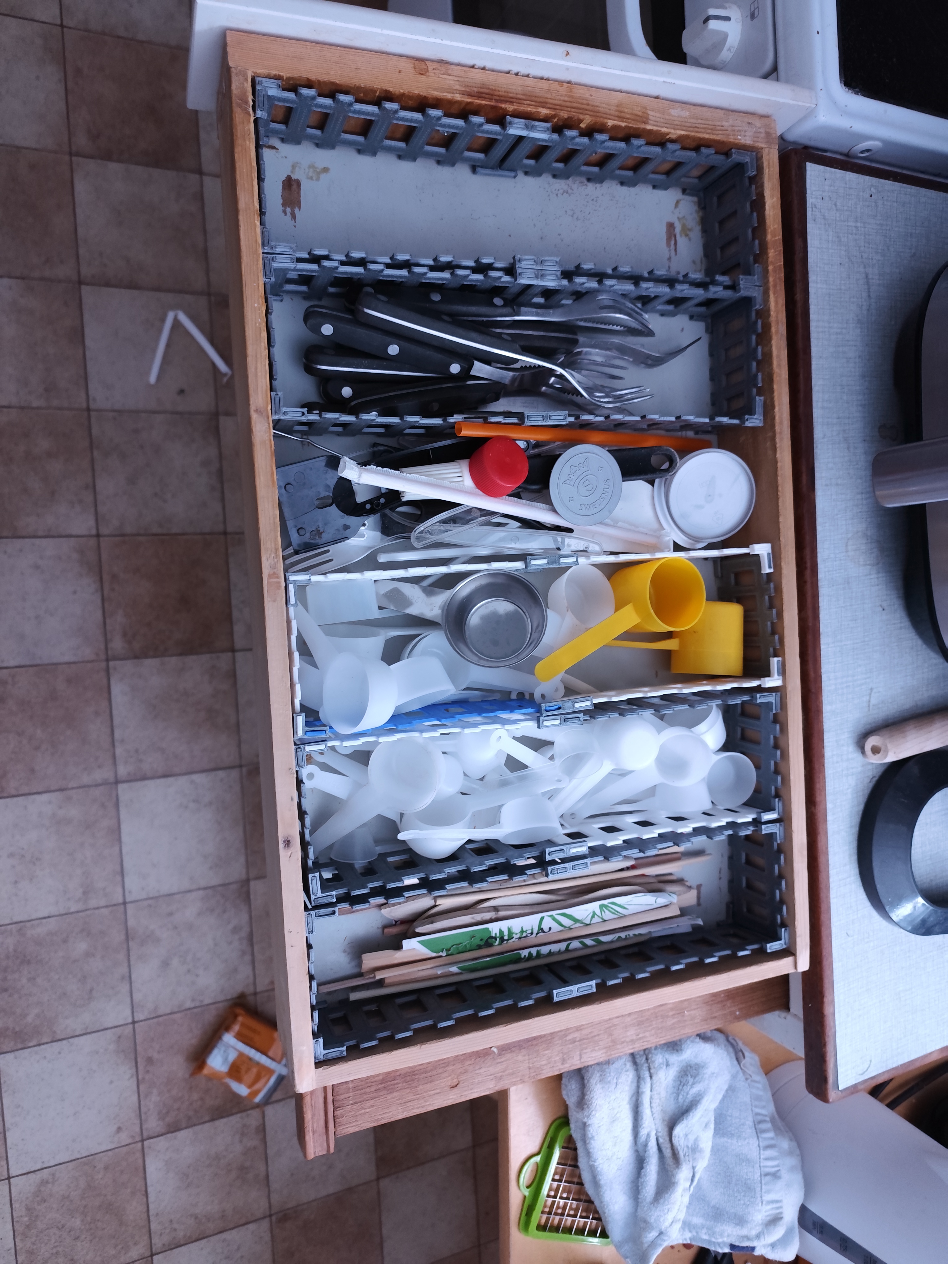 Customizable Drawer Organizer image 9