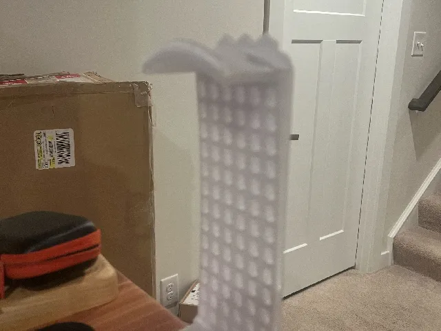 Sturdy headphone stand for desk