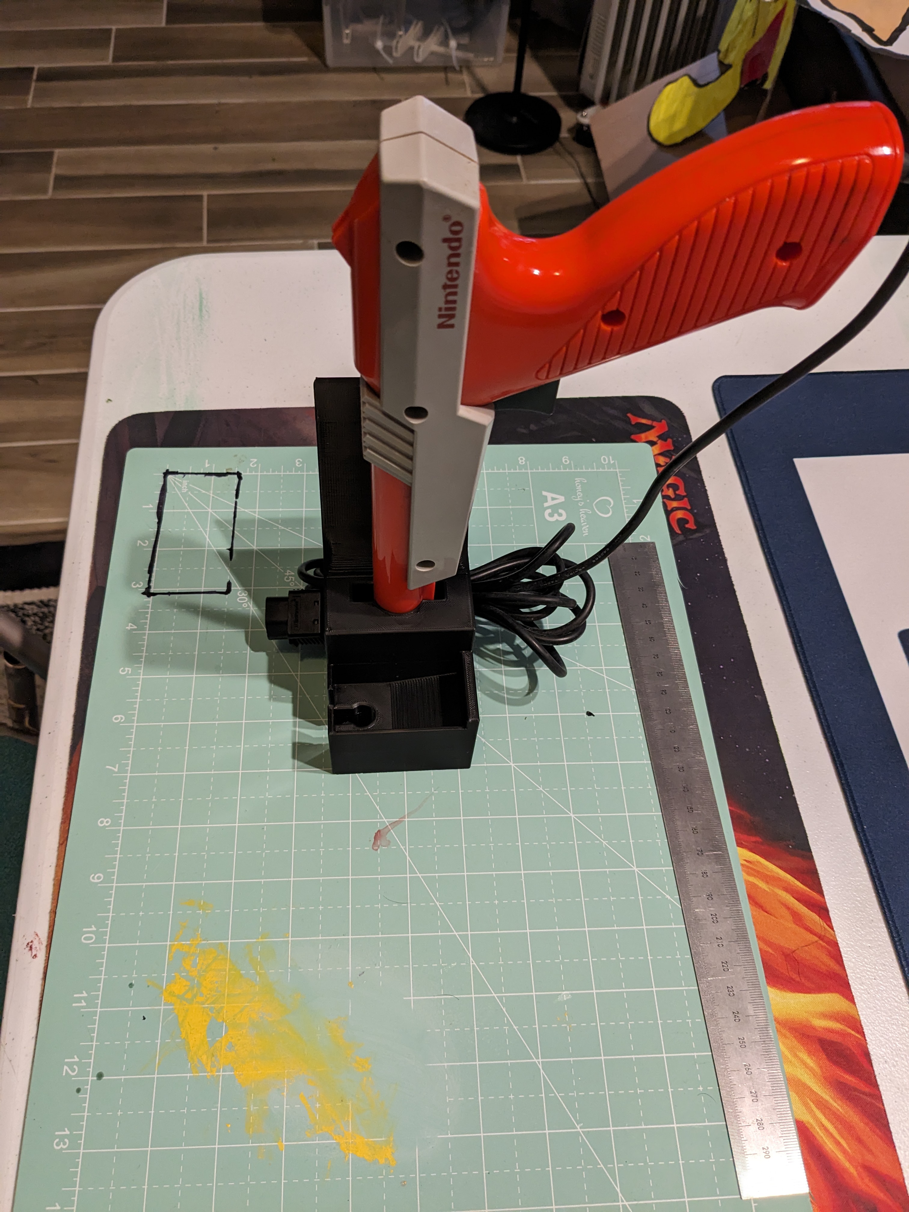 Miniatura 5 do modelo 3D NES Zapper Controller Display Shelf