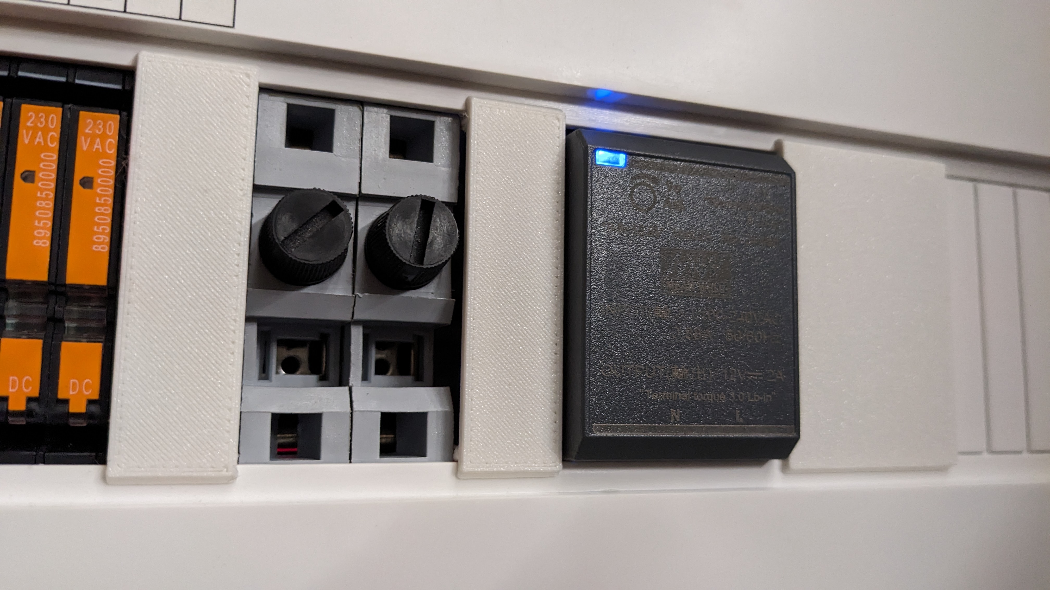 DIN Rail Cover (resizable)