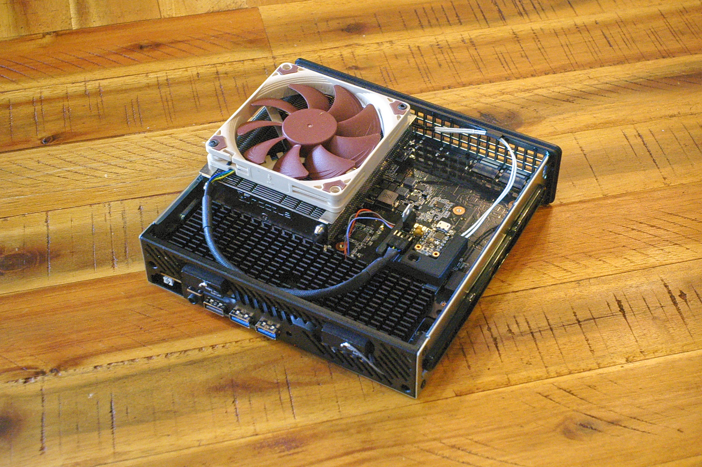 Minisforum MS-A1 Noctua NH-L9i AM5 Mount