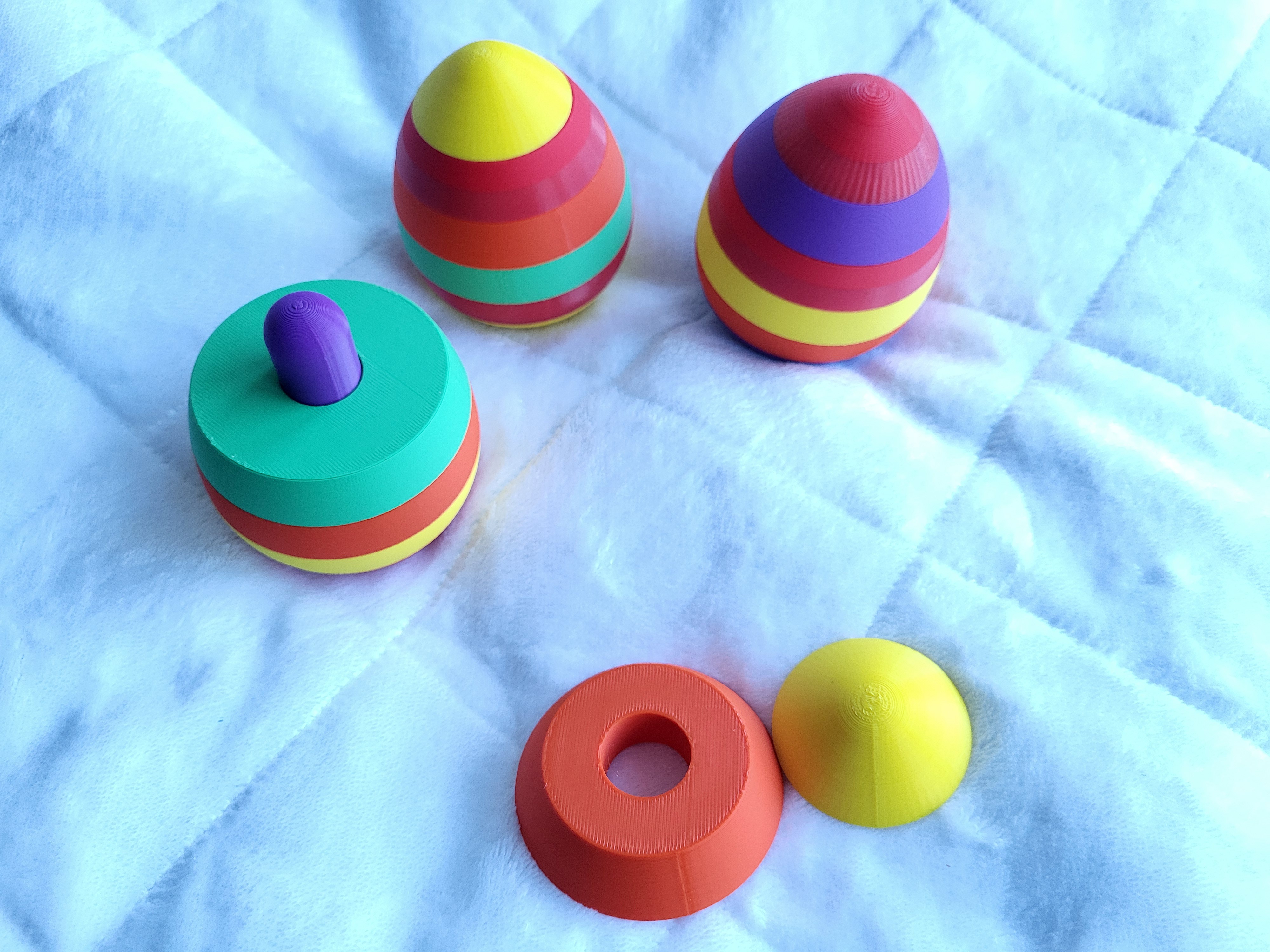 Miniatura 2 do modelo 3D Easter egg as an interactive toy