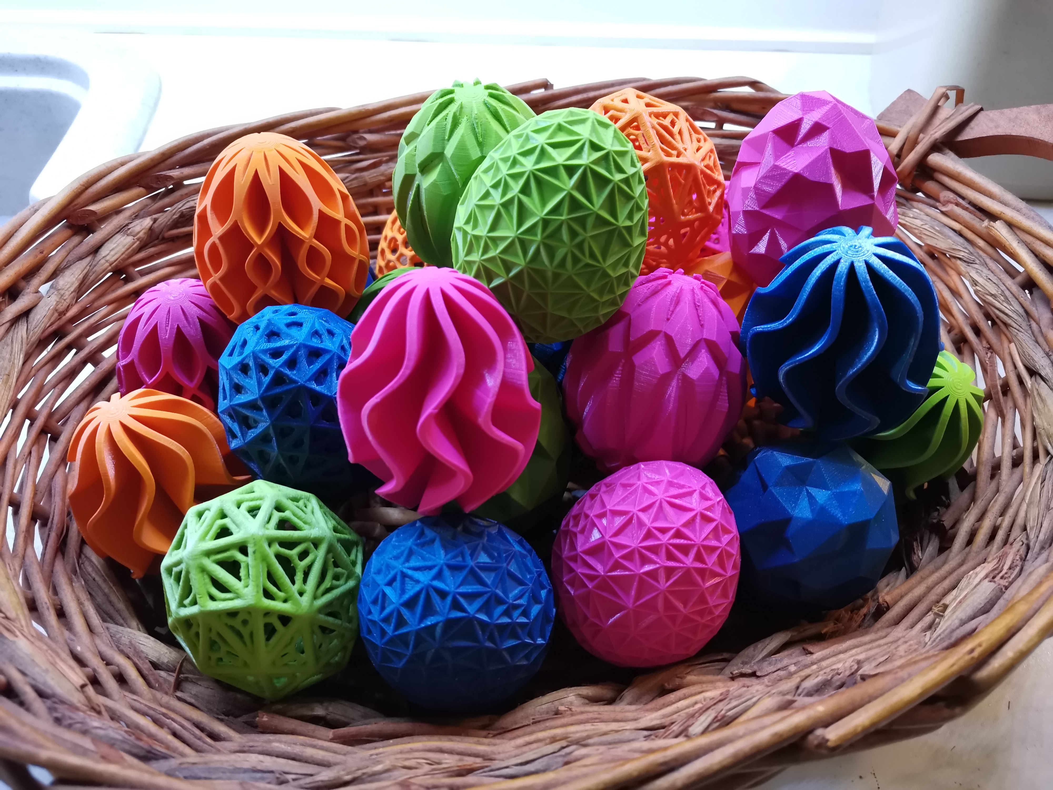 Miniatura 3 do modelo 3D Easter Eggs WAVER