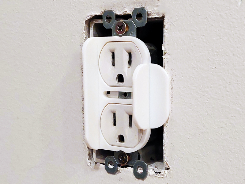 Electrical Outlet Alignment Tool / Jig by SteveJohnsen Download free