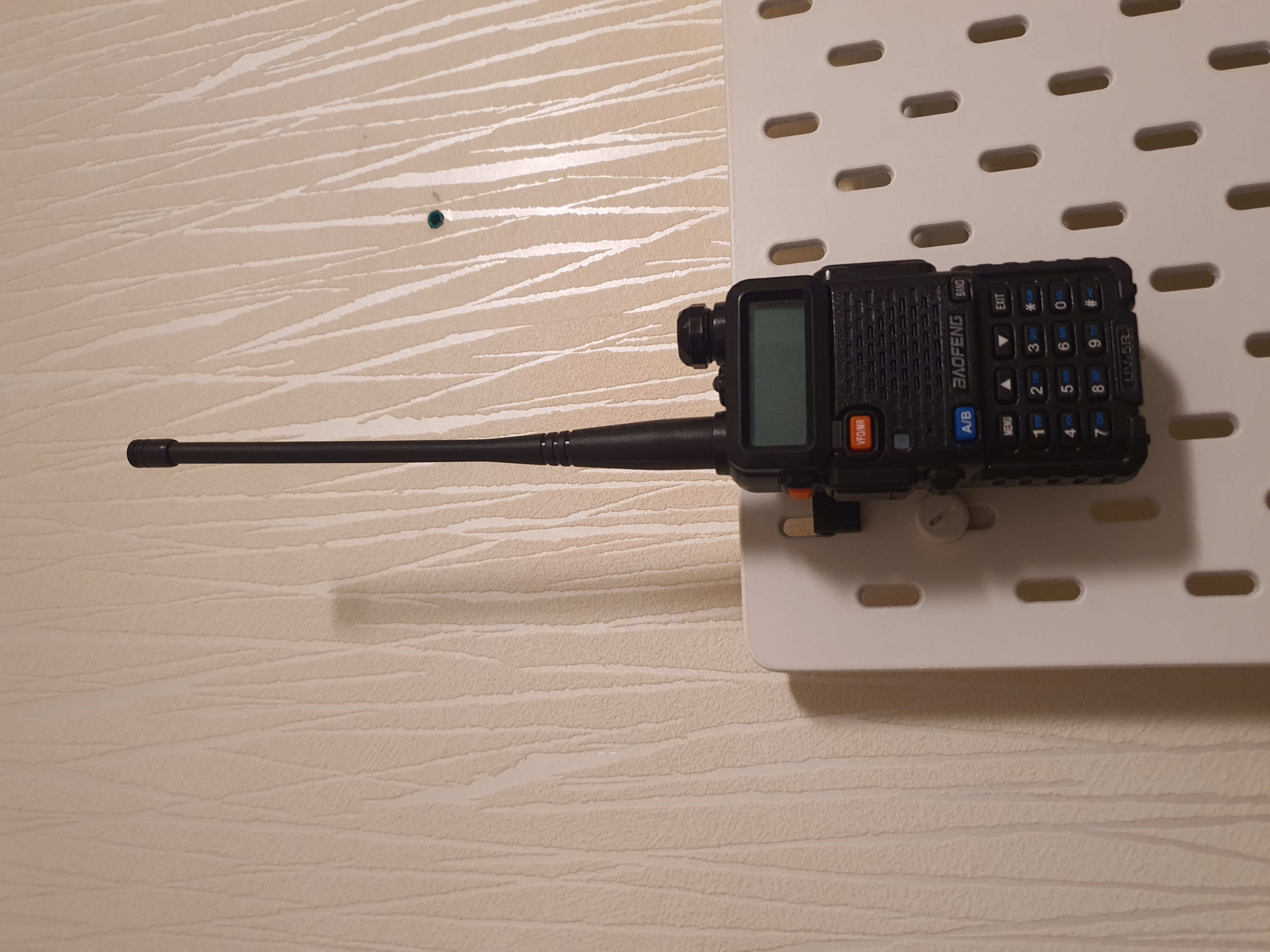 Skadis Baofeng UV-5R holder/mount