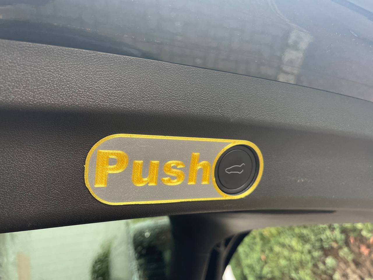 Tesla trunk closing indicator by GSadventure Download free STL model