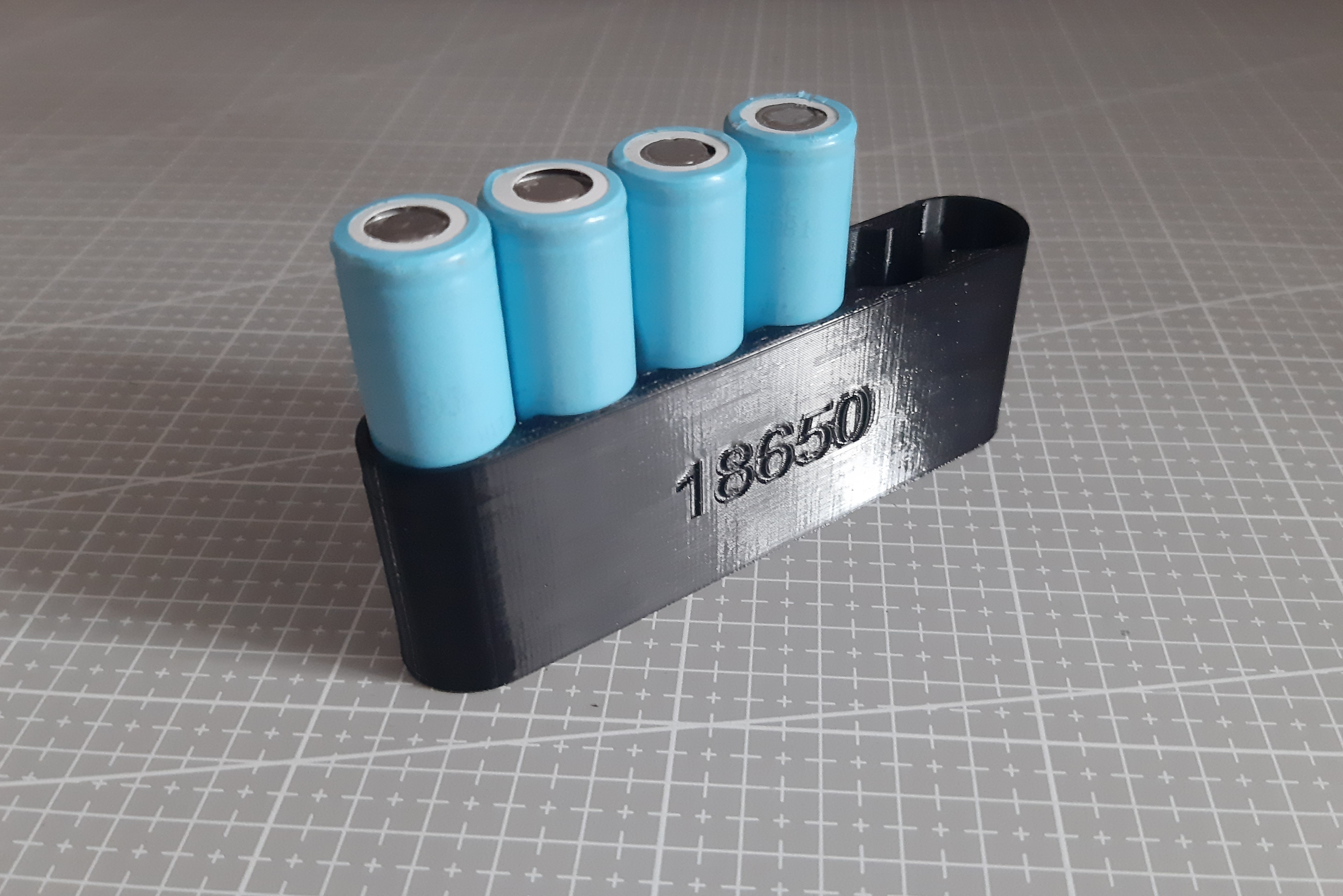 Holder 18650