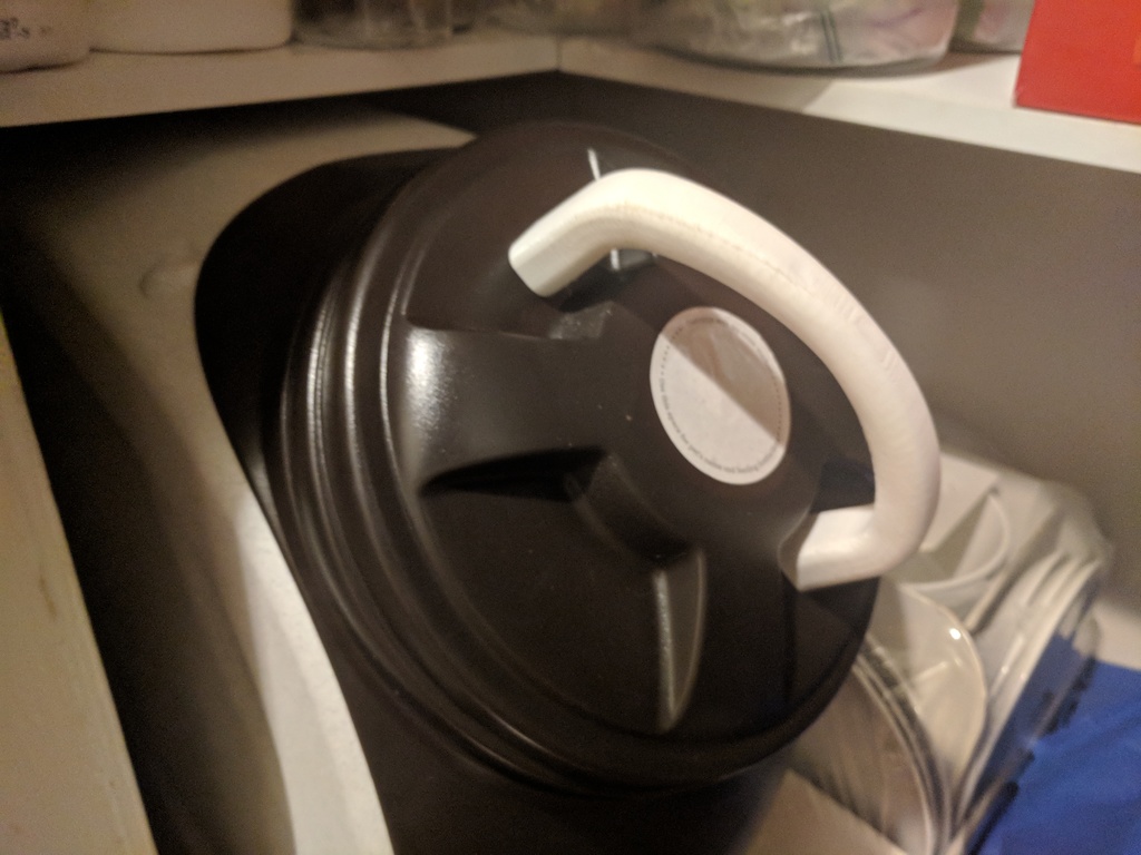 Vittles Vault Lid Handle by zcohen | Download free STL model ...