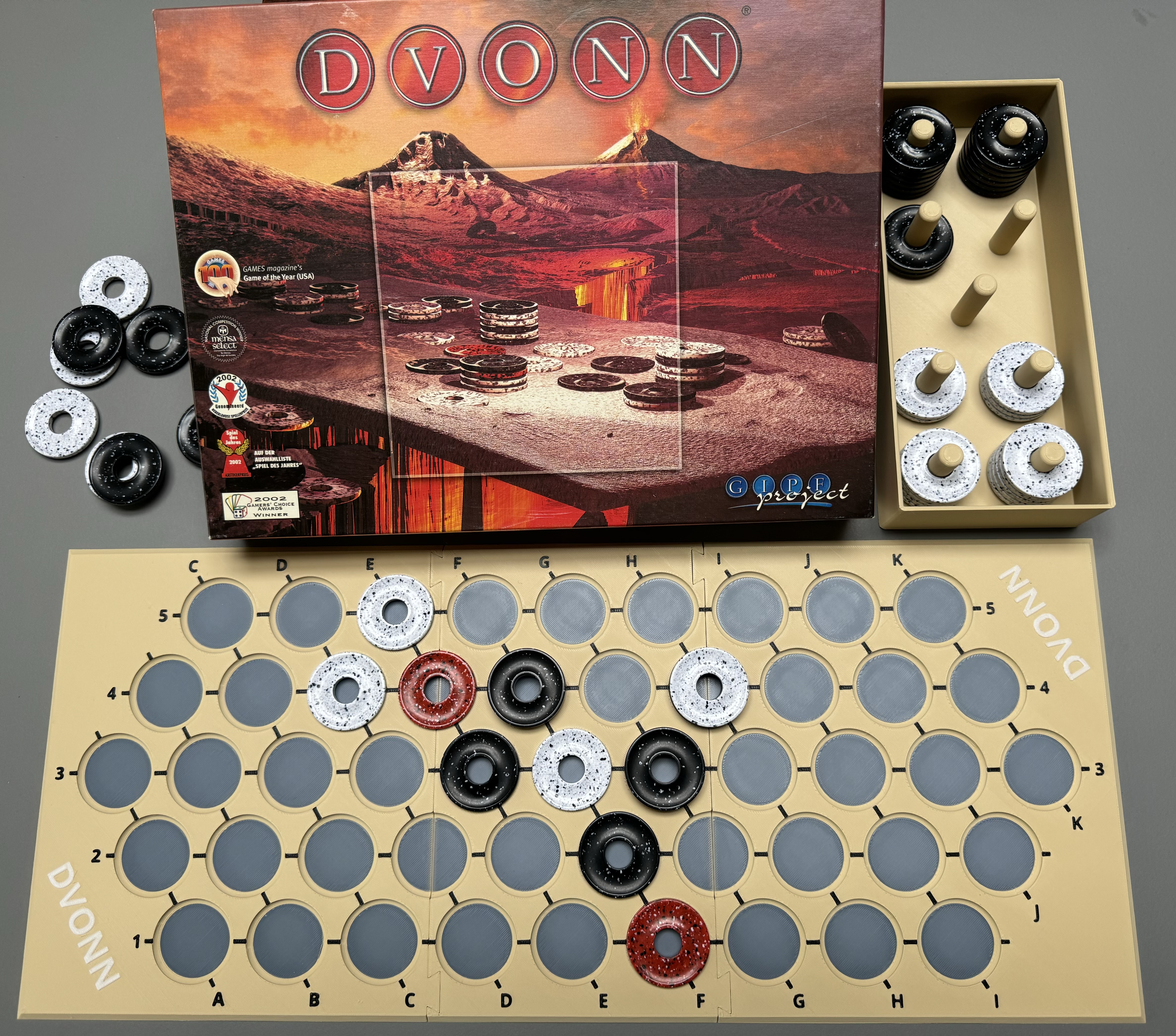 DVONN board and pieces holder
