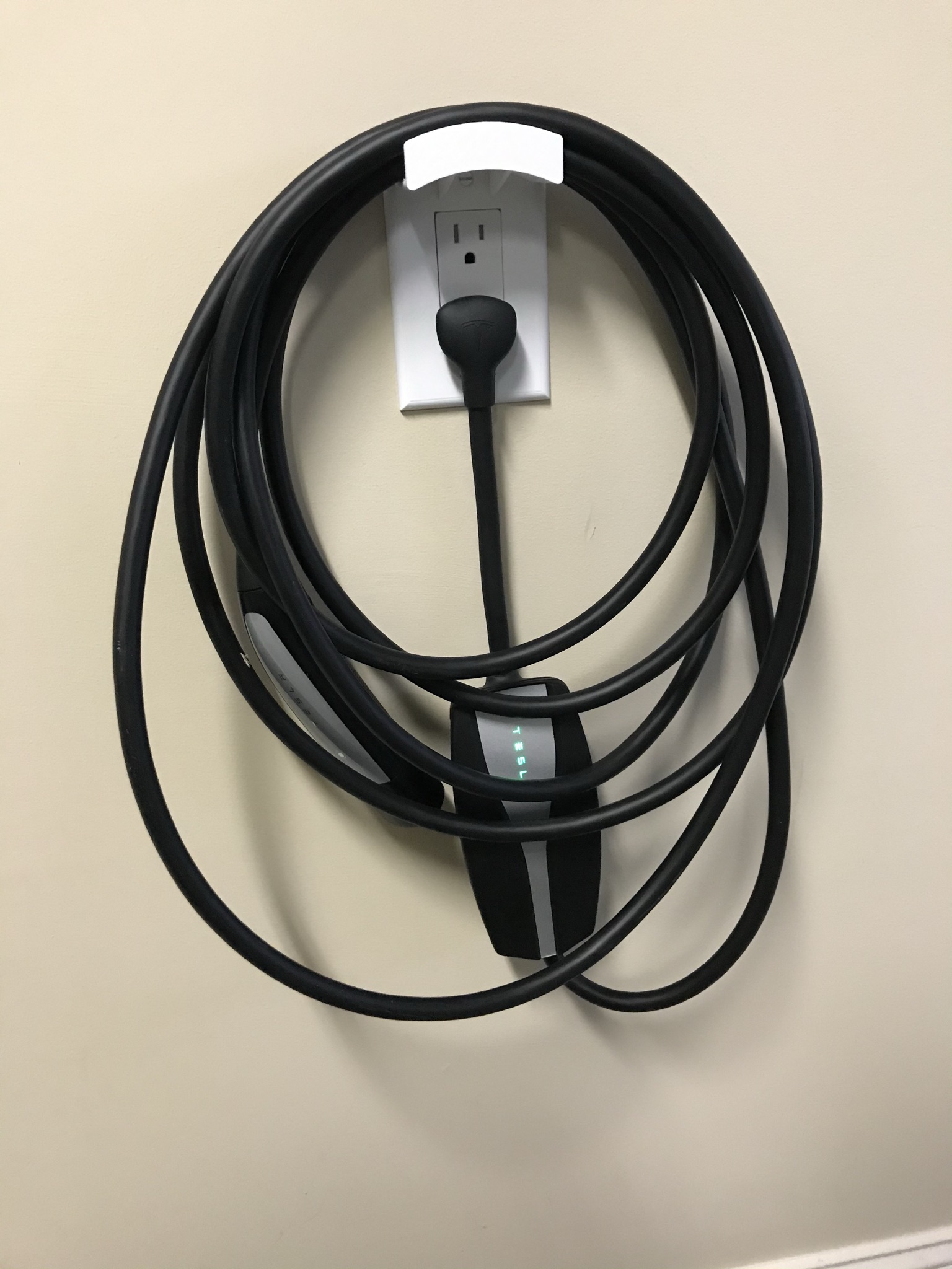 Extension Cord Hook Outlet Cover by Nerdtrovert Download free STL