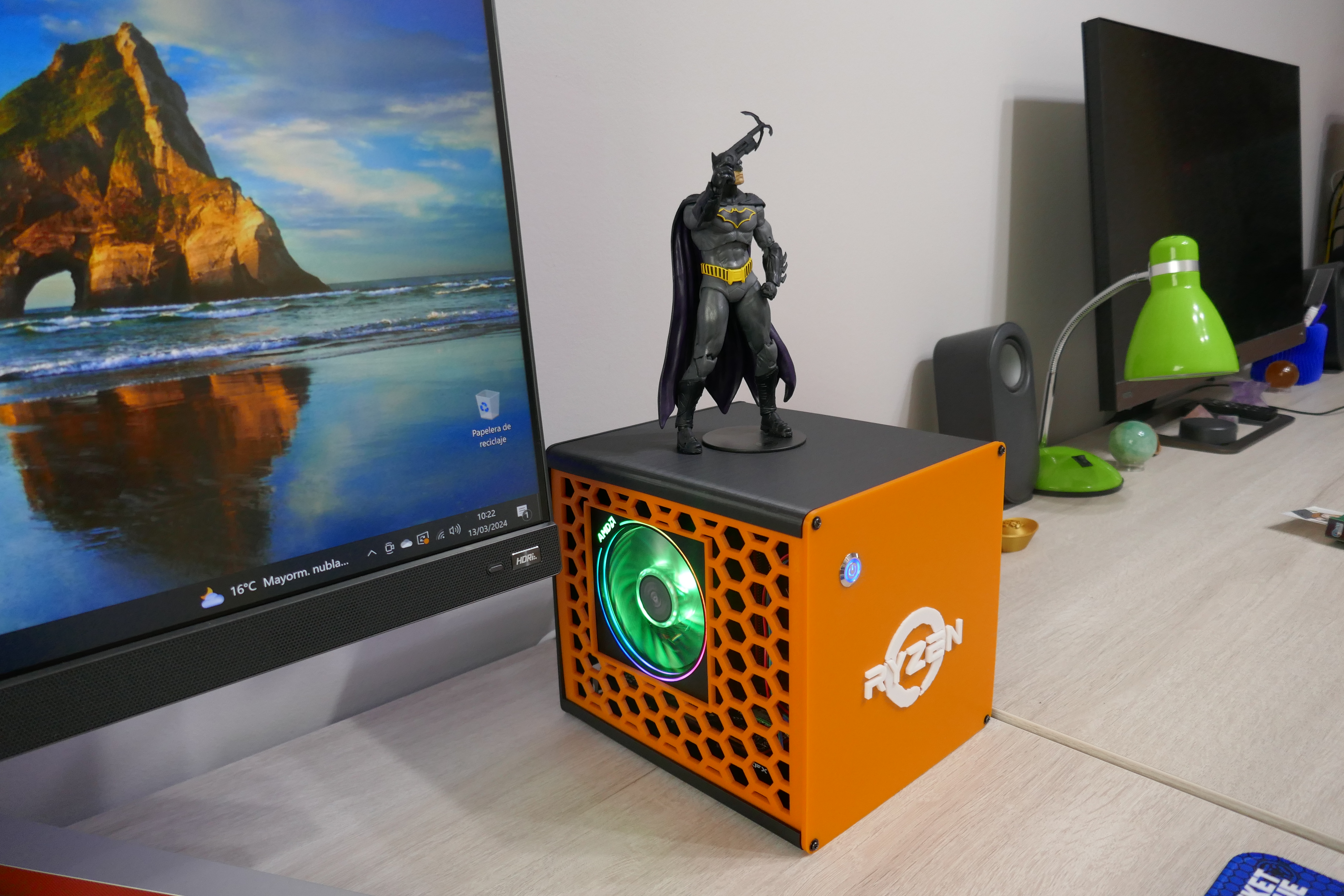 PC CAJA ITX CON VENTANA LATERAL DISIPADOR AMD WRITH PRISM MINI TORRE LOGO RYZEN COMPUTER CASE