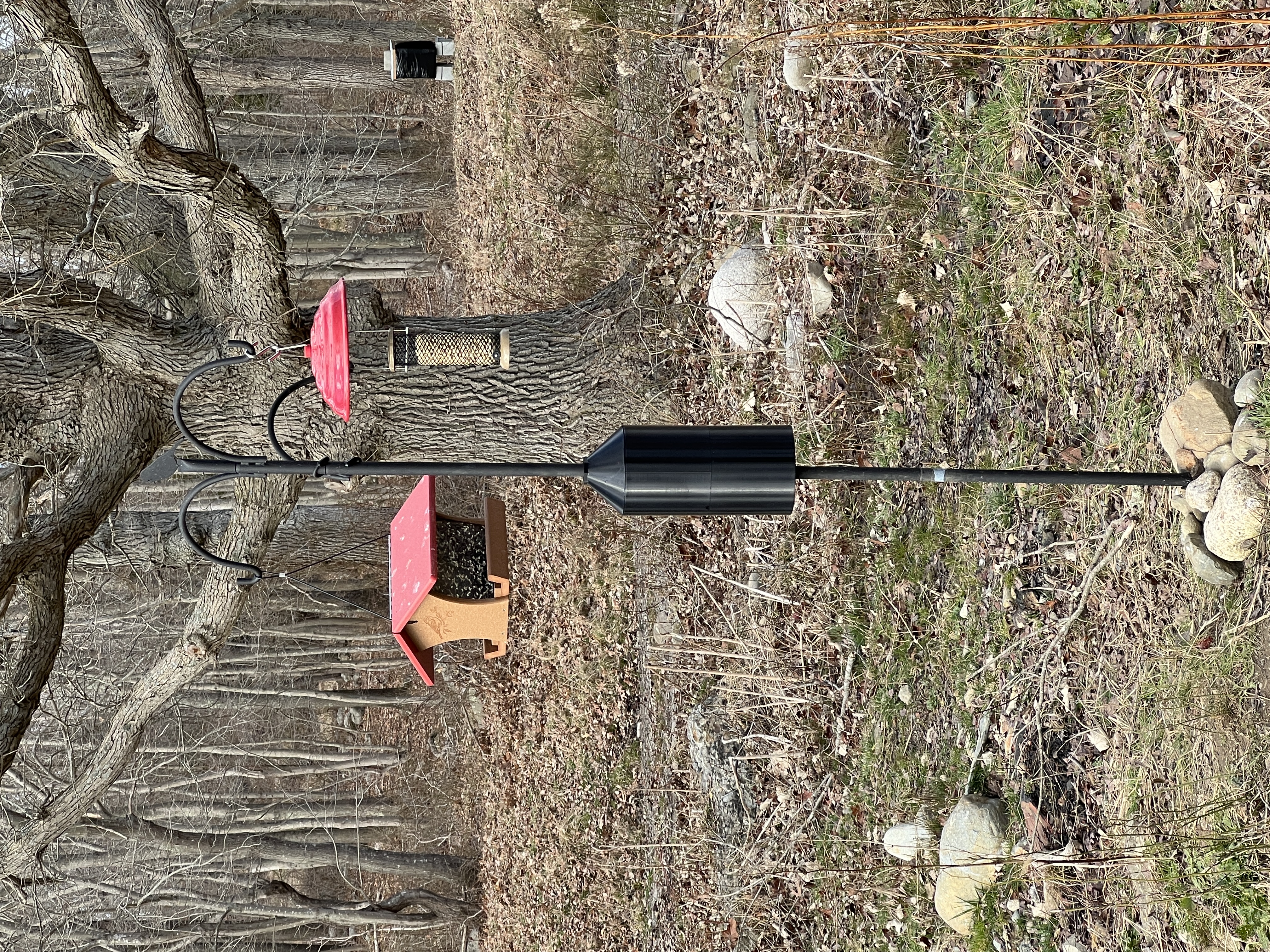 Squirrel Baffle Guard for 1" Diameter Feeder Pole