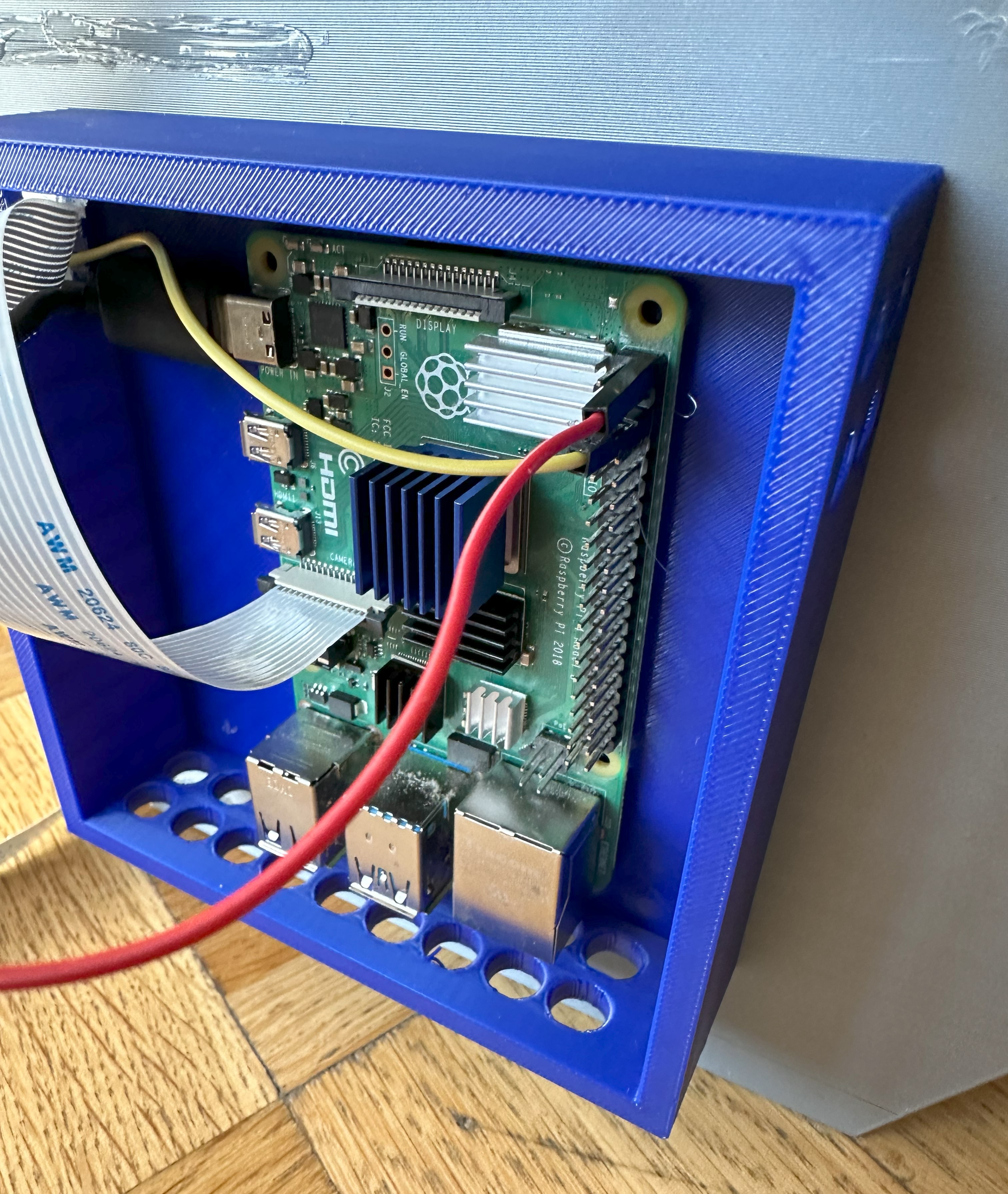 Miniatura 3 do modelo 3D NESTING BOX FOR ROBINS
