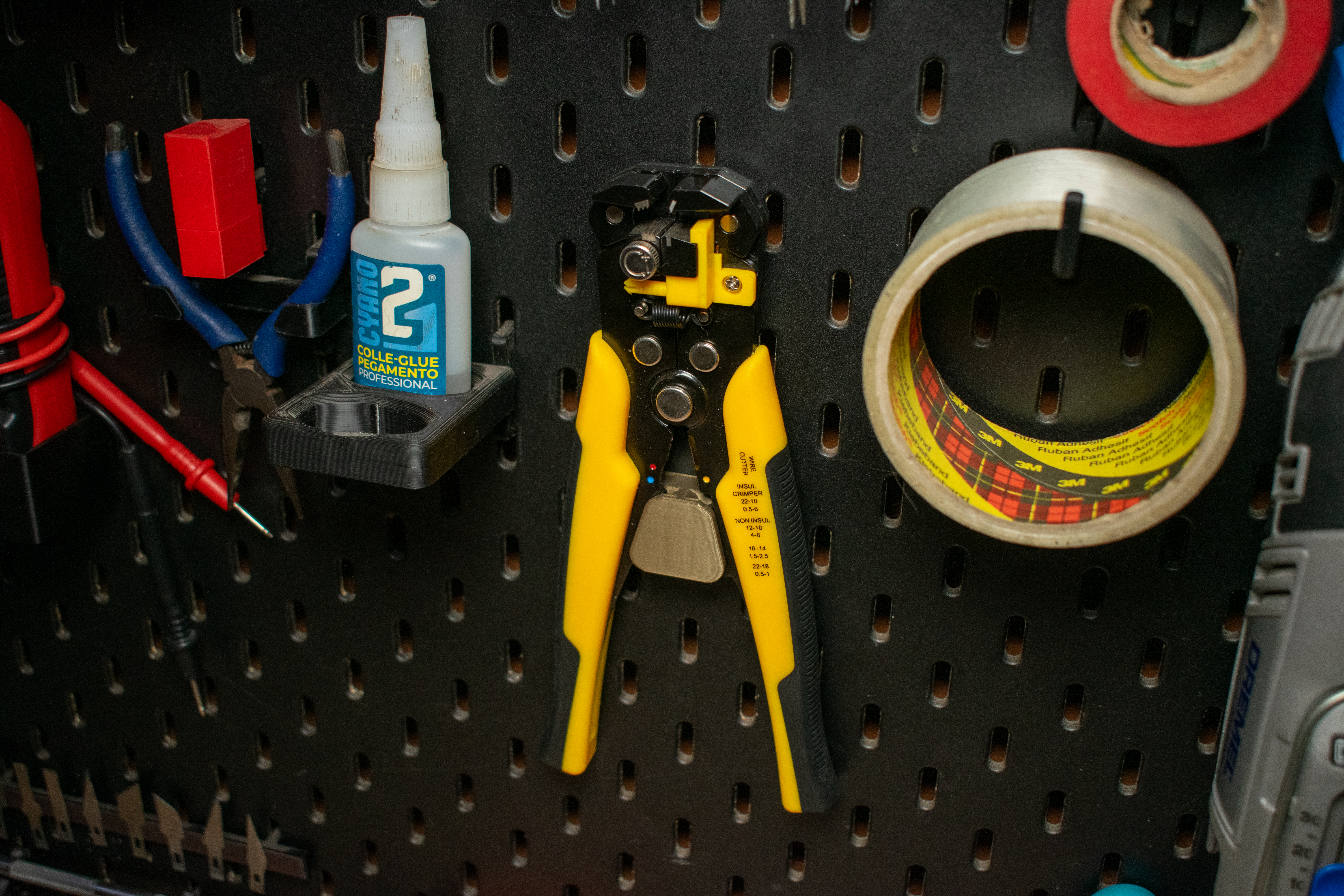 Stripping pliers support for Ikea Skadis