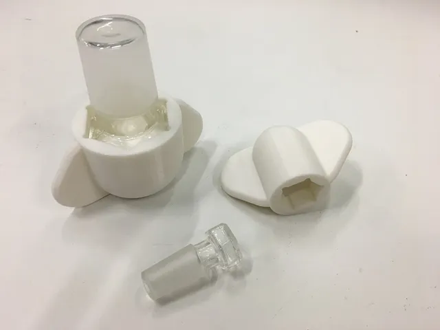 Glass Stopper Opener