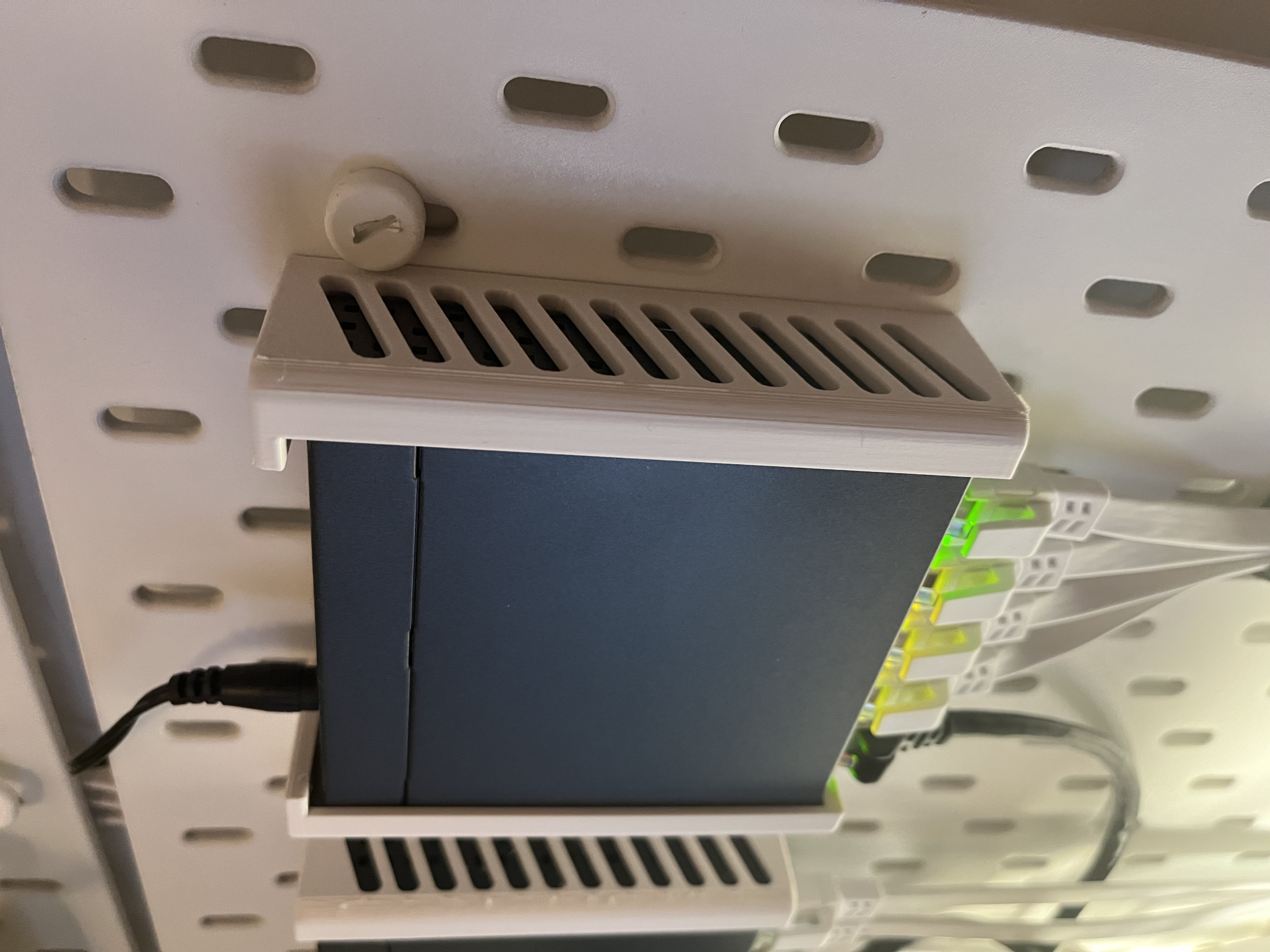 TP-Link TL-SG105 Skådis Mount