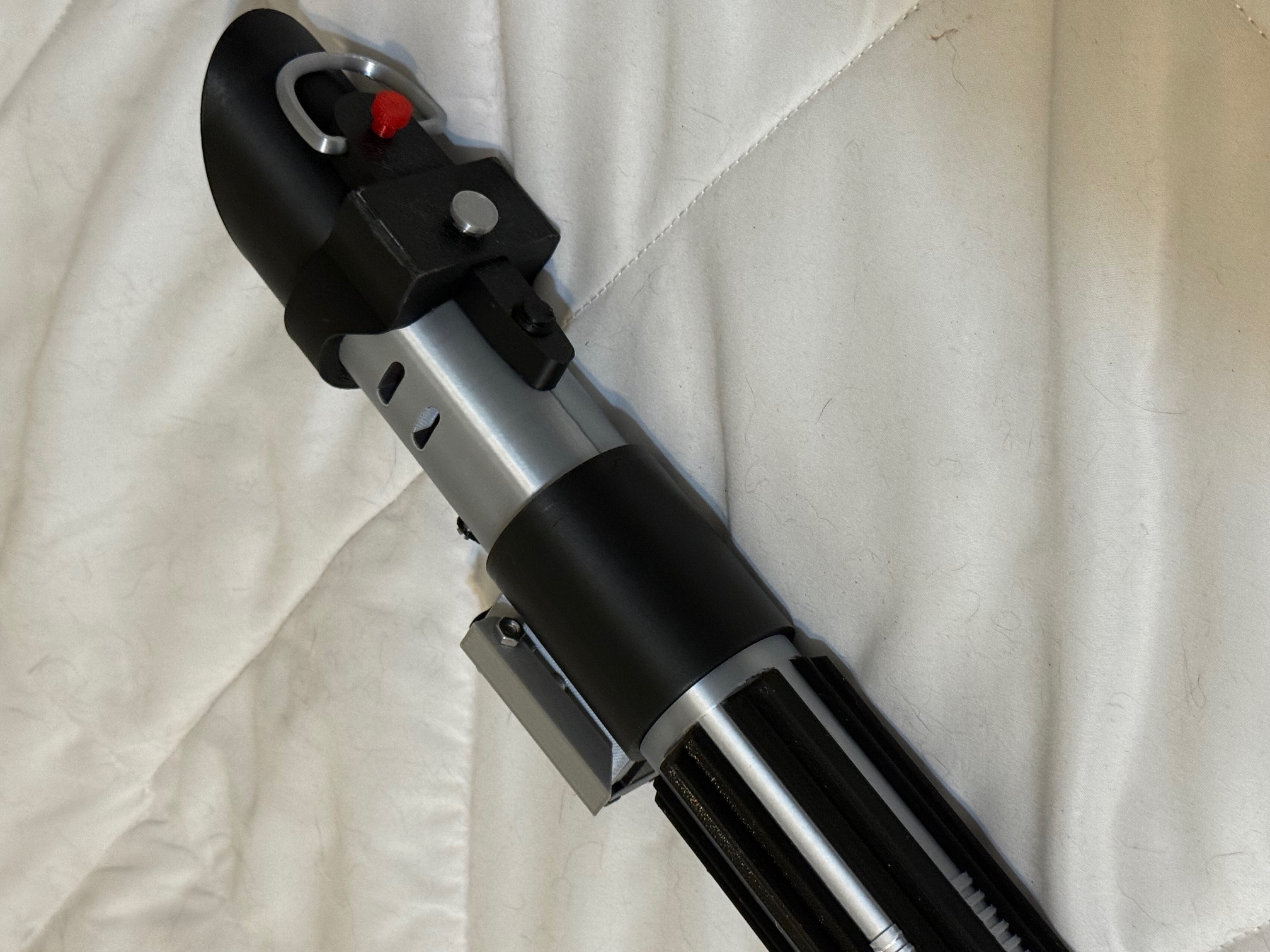 V6 Darth Vader locking Lightsaber — thumbnail 8