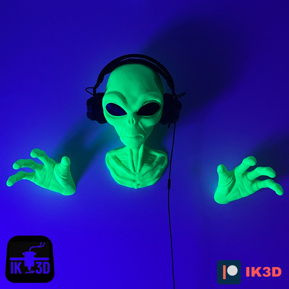Alien Wall Mounted Headset and Controller Holder / No Supports by IK3D ...