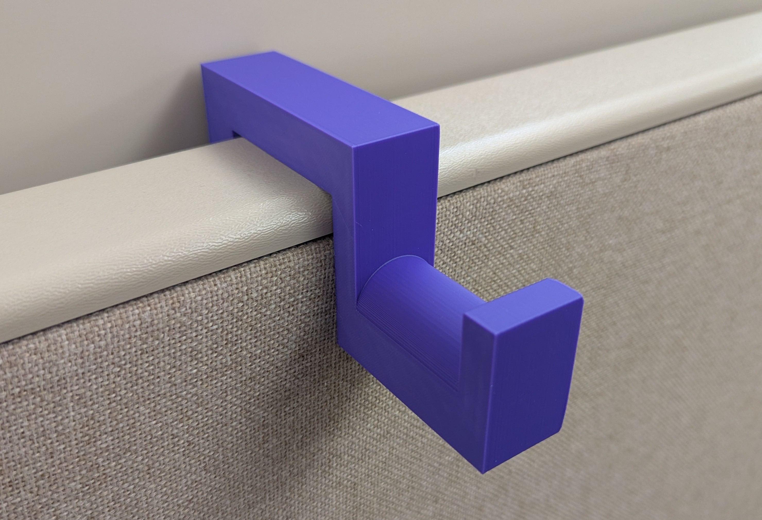 3cm hook for 65mm cubicle wall