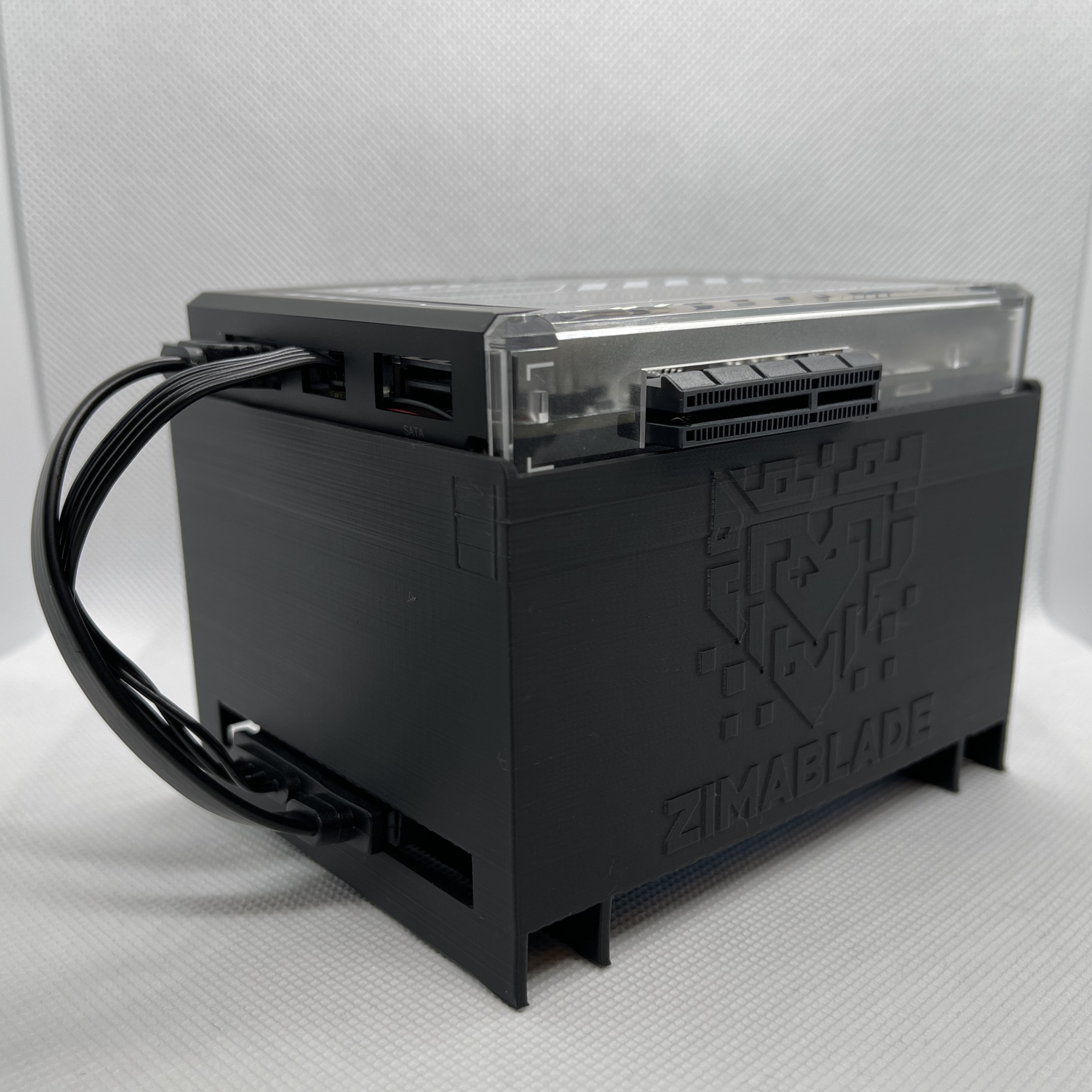 ZimaBlade housing for active cooling and fan