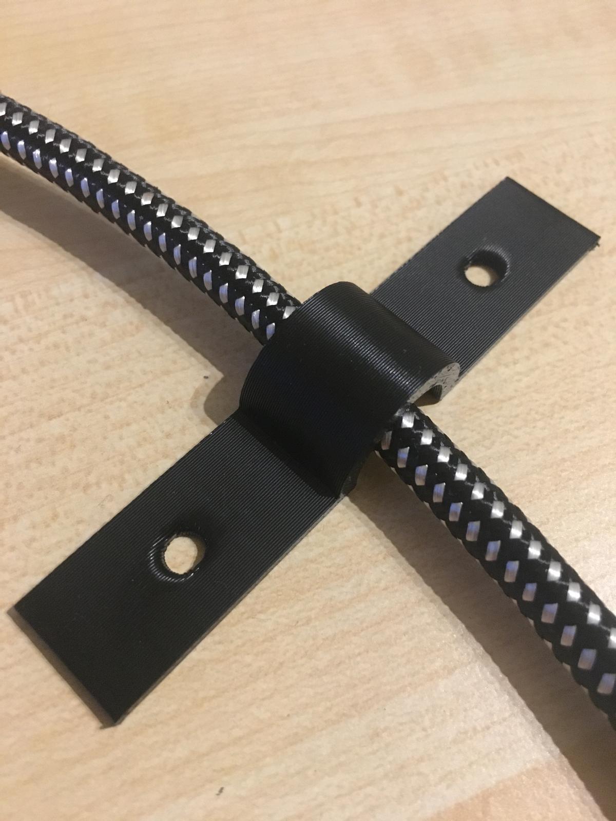 Kabel Halterung