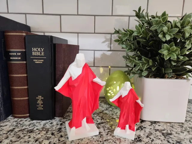 Modern Low-Poly Christus