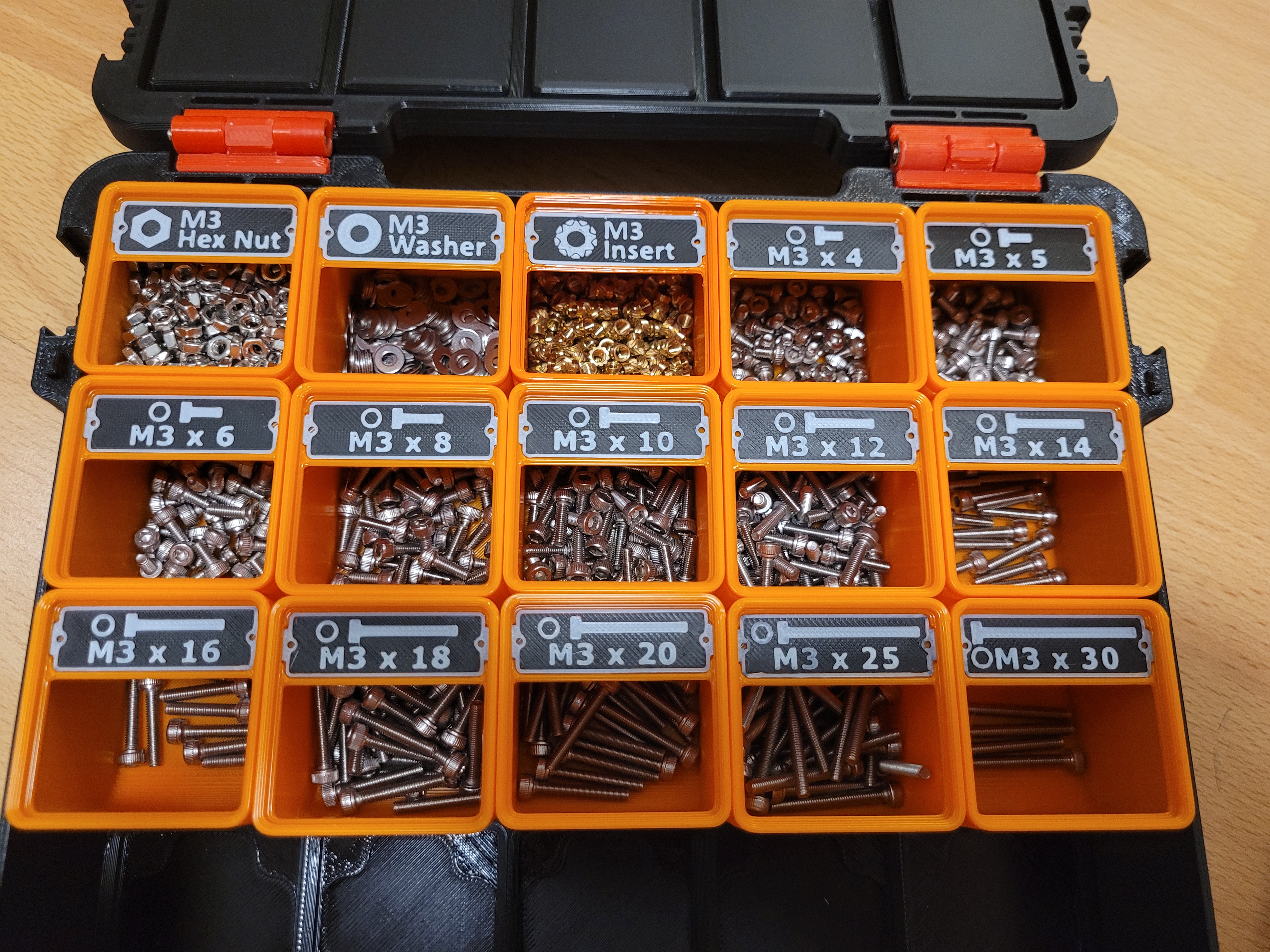 Gridfinity Bin Labels Threaded Insert M2.5, M3, M4, M5, M6, M8, M10, M12, M14, M16, M18, M20 — miniatura 4