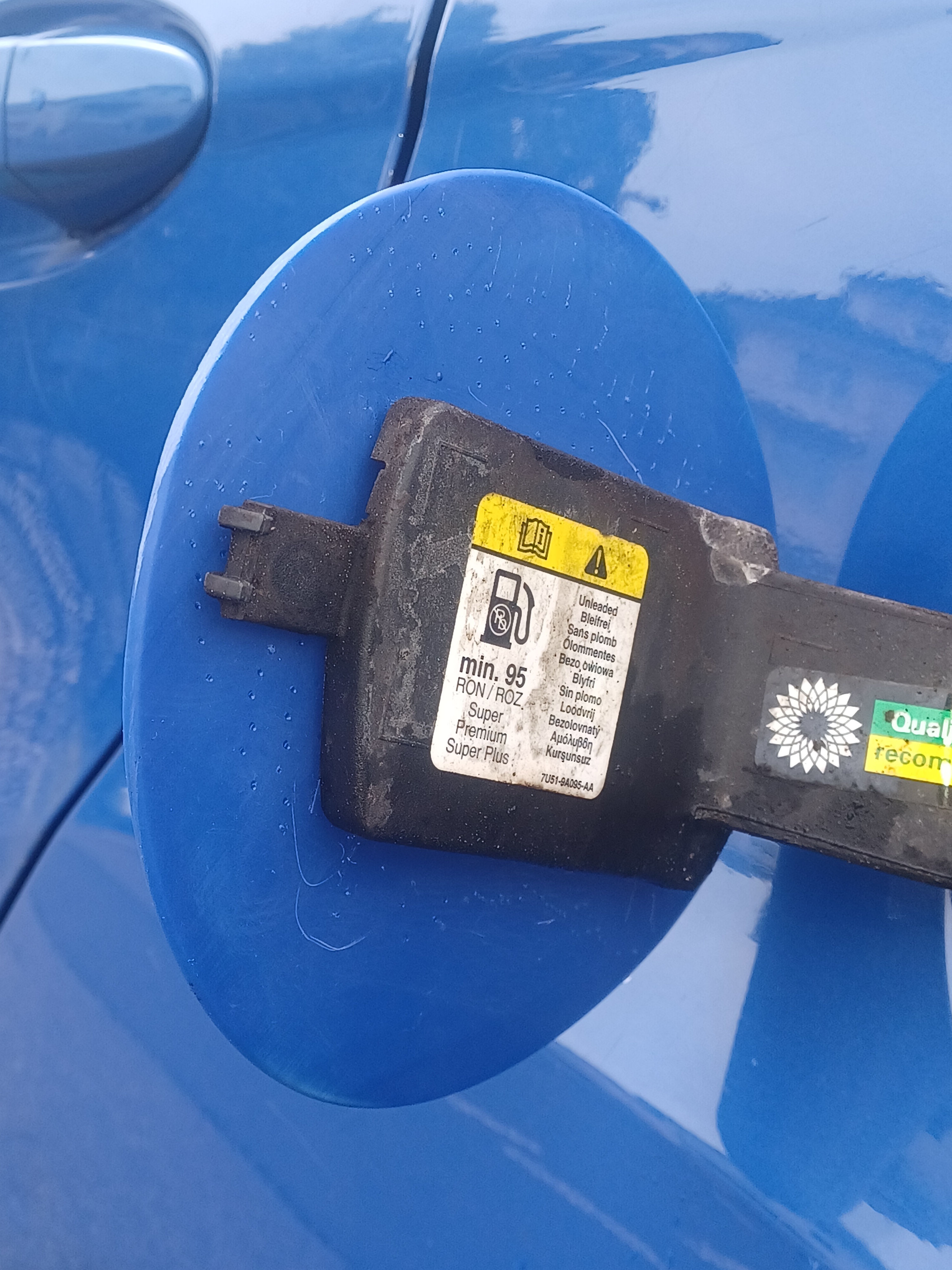 Fuel flap Ford Fiesta MK6 (2013)
