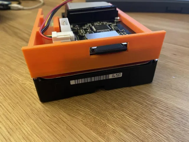IDE2SD 3.5" enclosure with additional mounting options