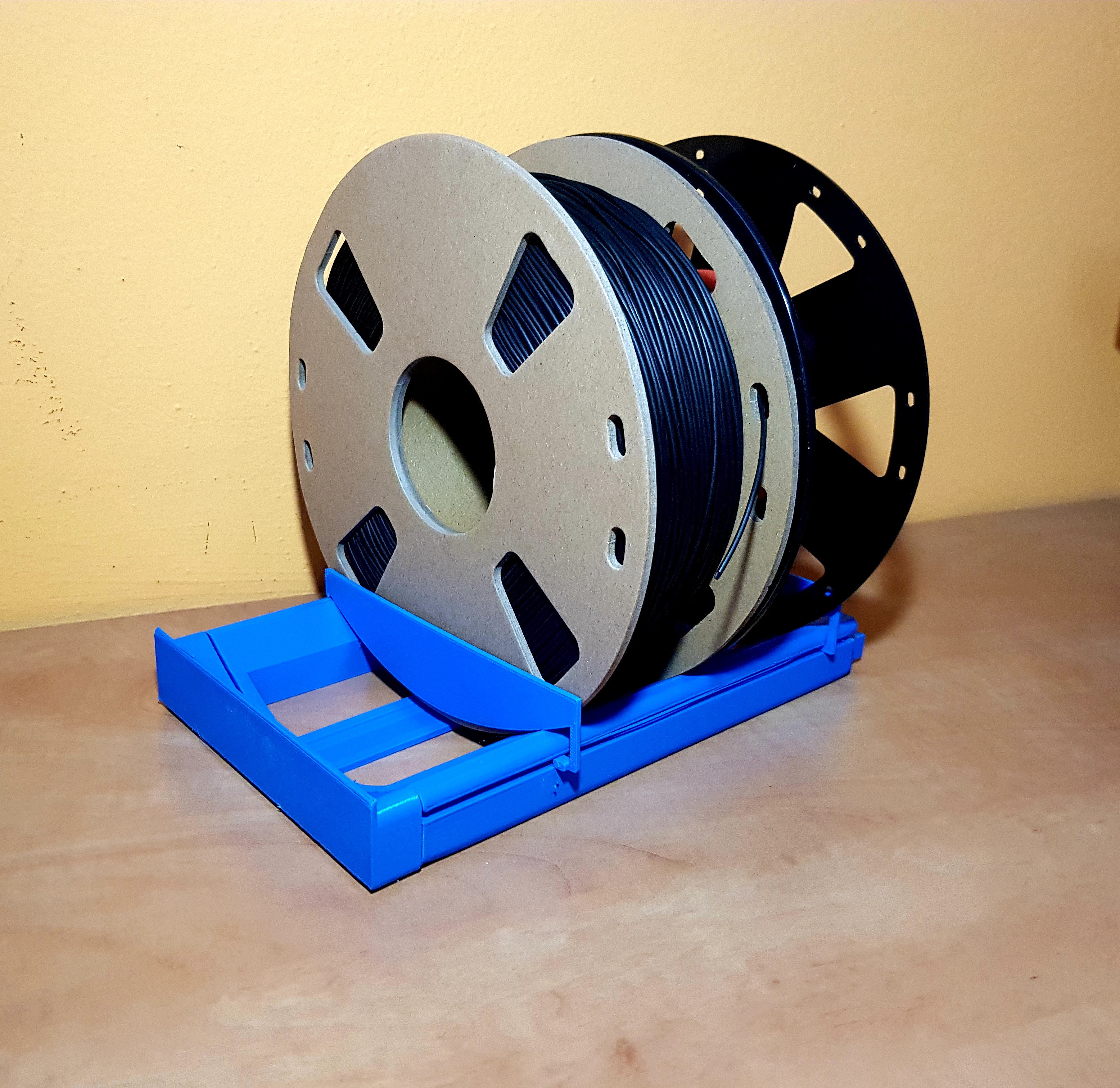 filament holder