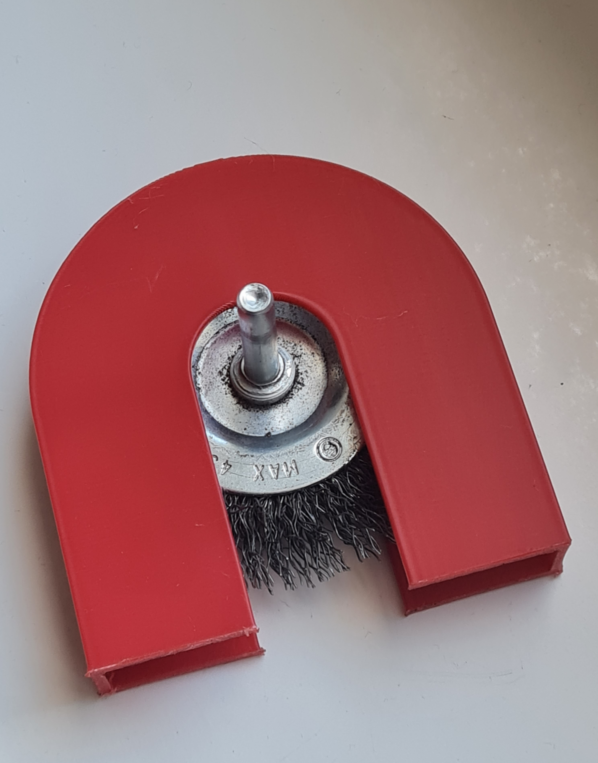 protective case for 3 inch metal wire drill brush