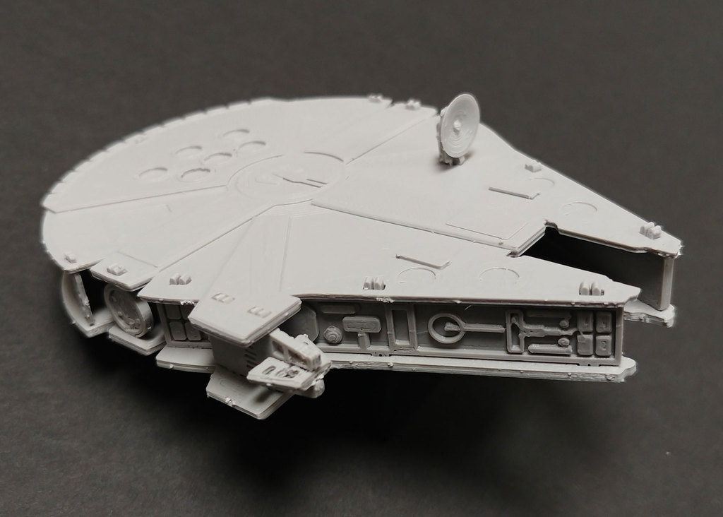 Millennium 2024 falcon kit